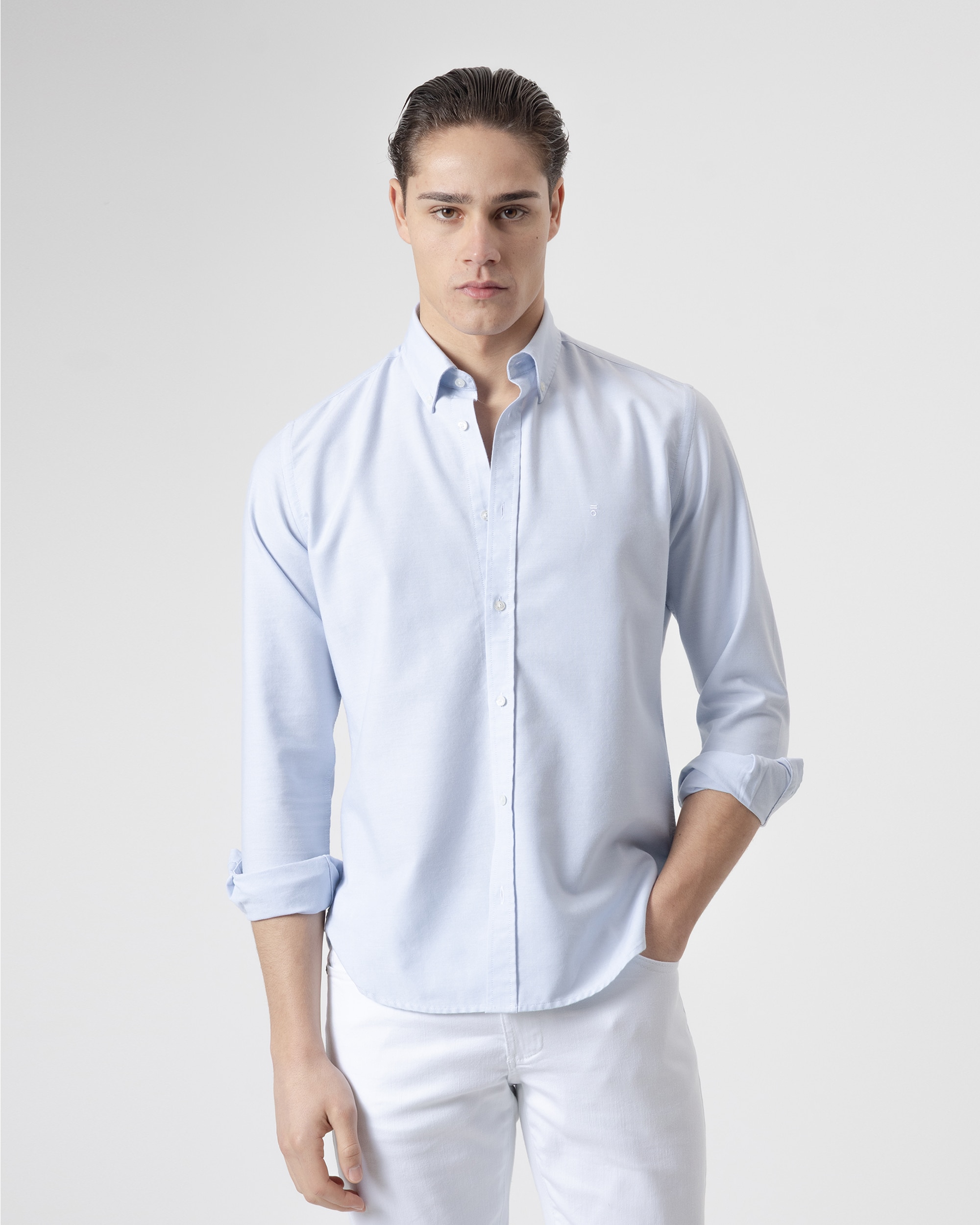PuroEgo - Camisa oxford de hombre slim fit azul celeste.