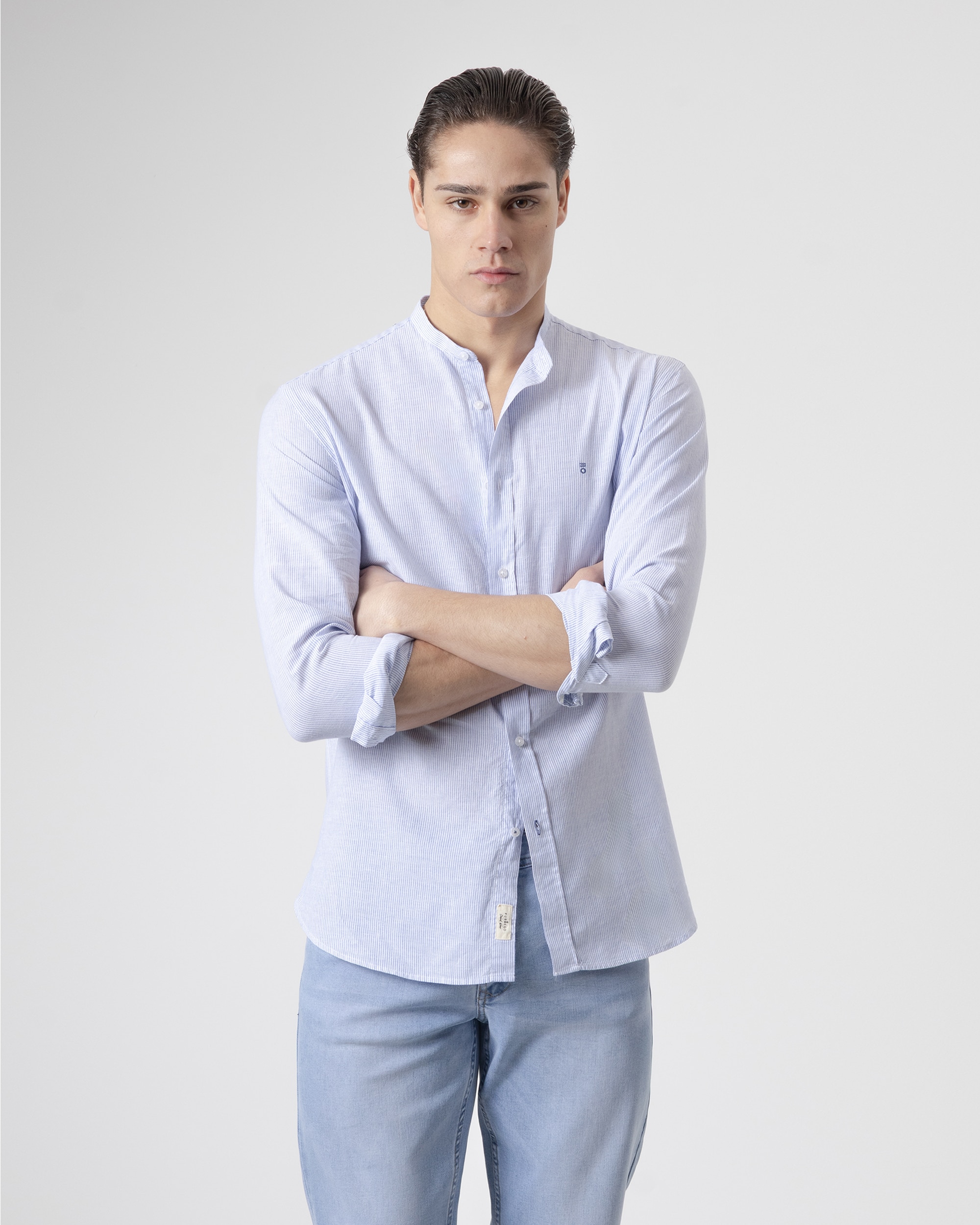 PuroEgo - Camisa mil rayas cuello mao de hombre azul.