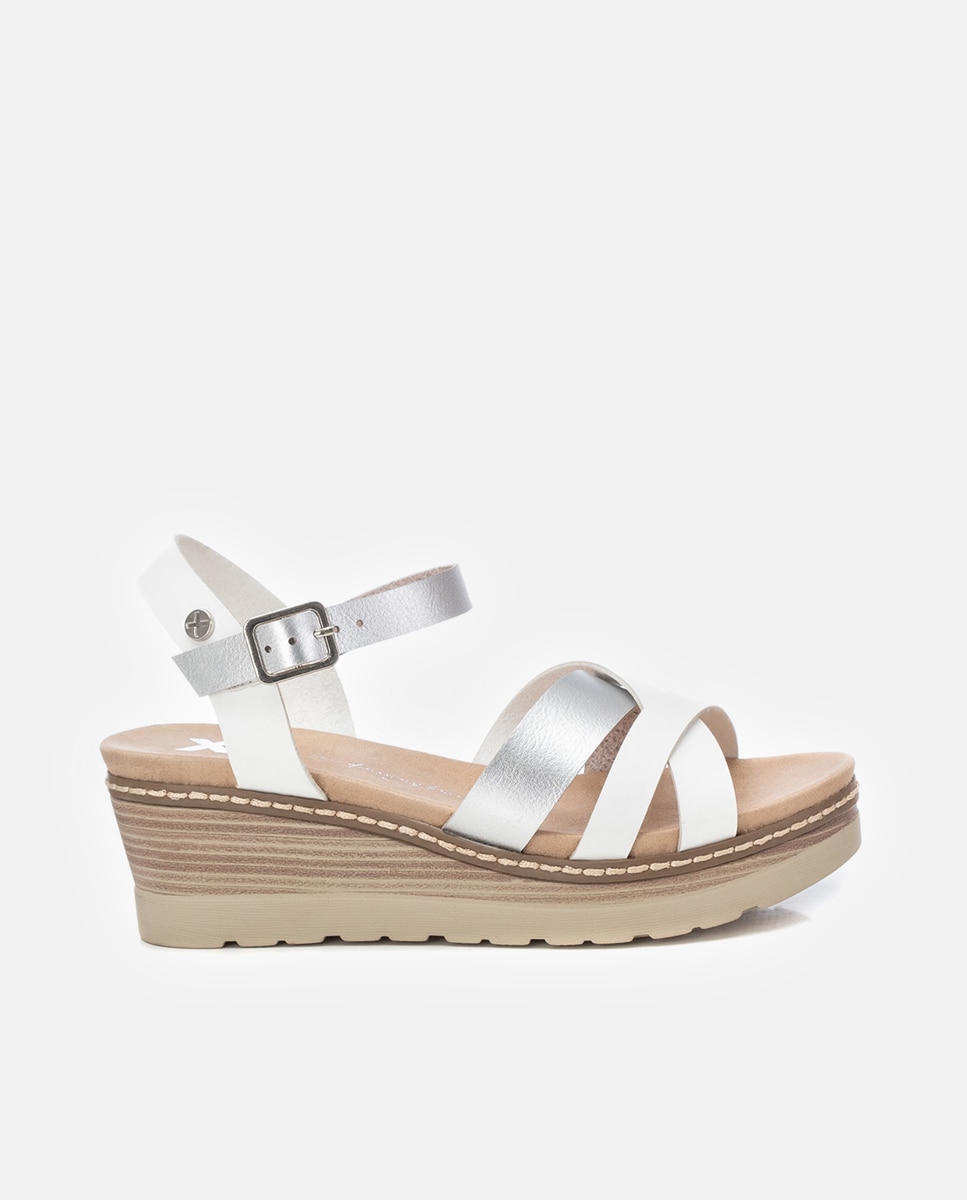 Xti - Sandalias de cuña de mujer con cierre de hebilla.