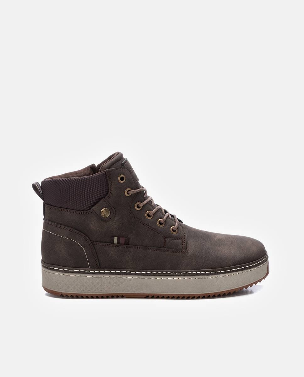 Imagen 1 de Bota de hombre con cordones Marrón