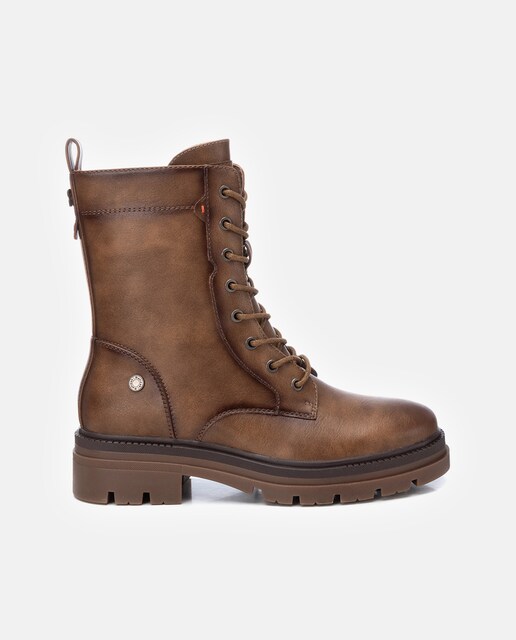 Imagen 0 de Botines de mujer con cordones estilo militar