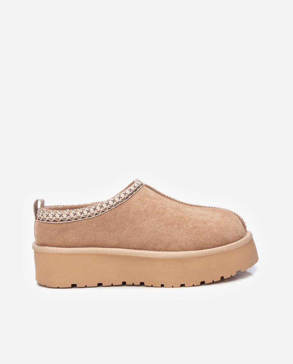 Zapatilla de mujer australiana con plataforma - Xti - Beige Beige-1