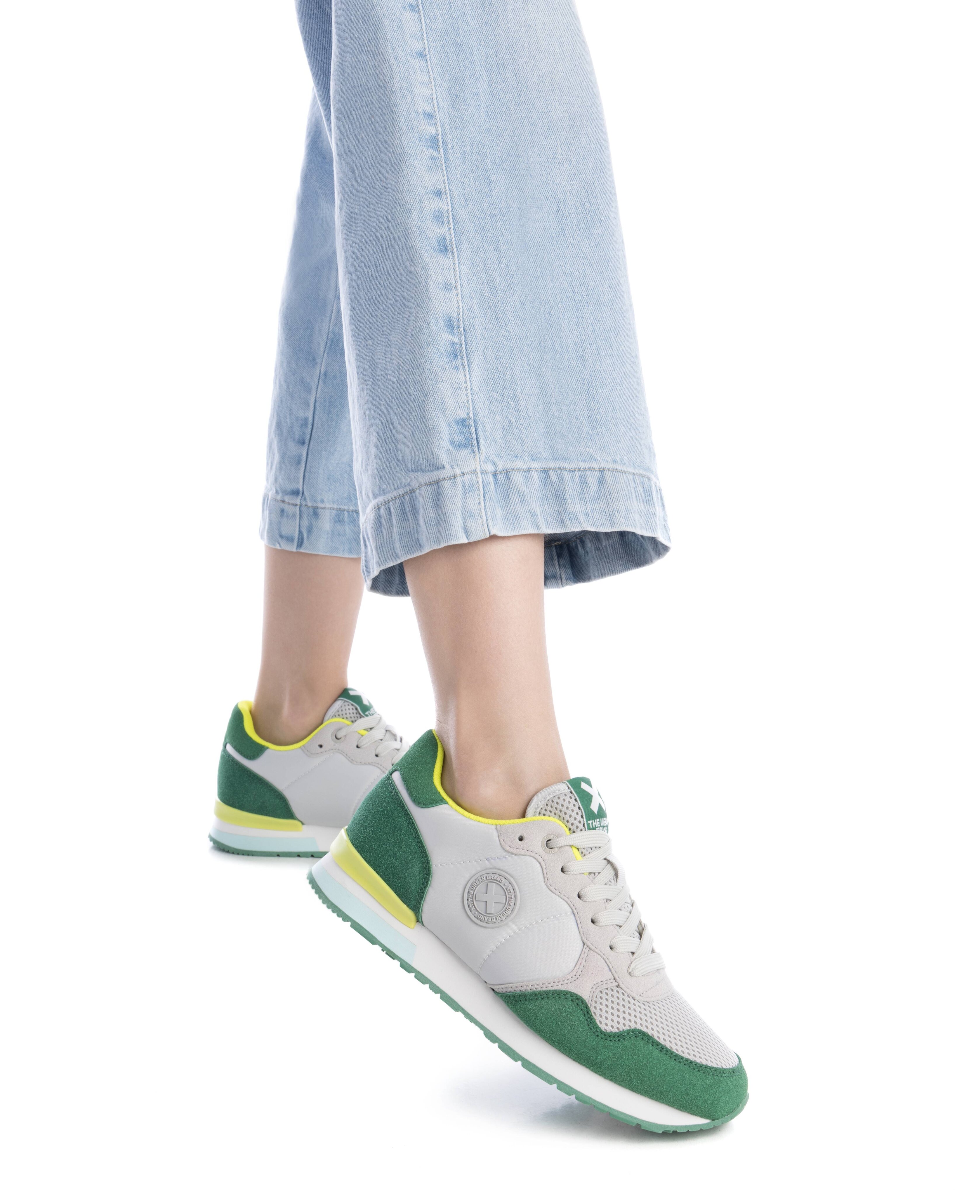 Zapatillas de mujer con cordones - Xti - Verde Verde-2