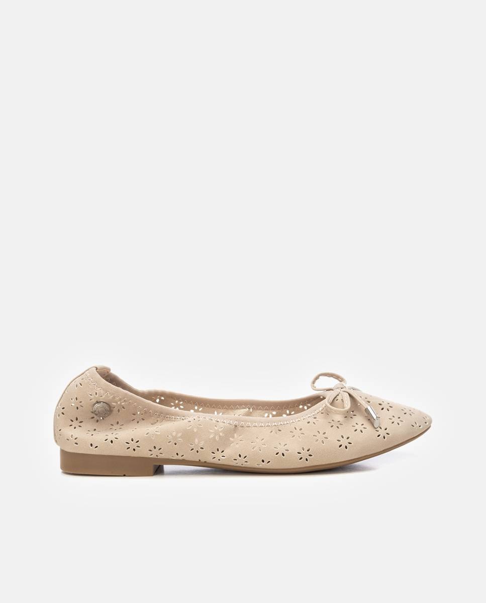 Refresh - Bailarinas de mujer troqueladas con lazo decorativo.