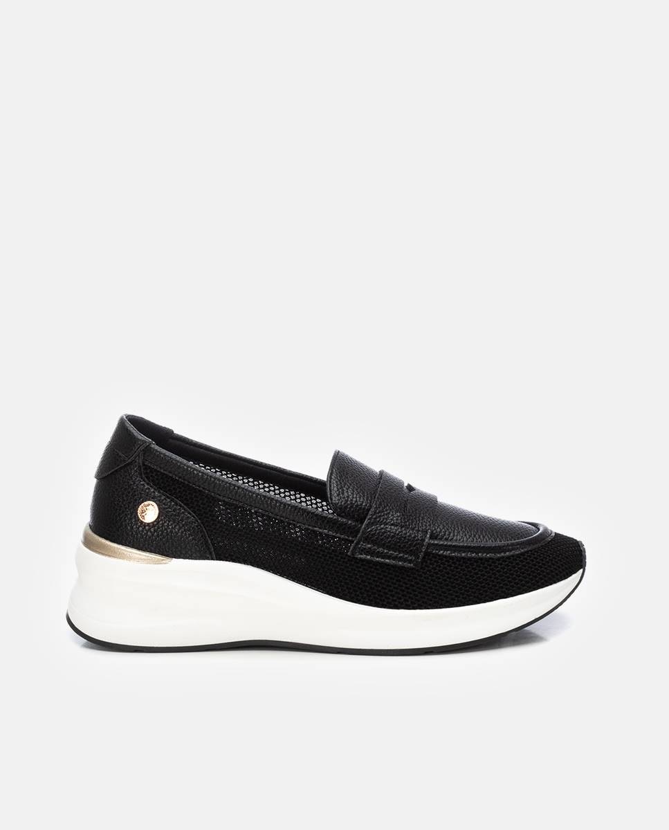 Xti - Mocasines de mujer con cuña y troquelados.