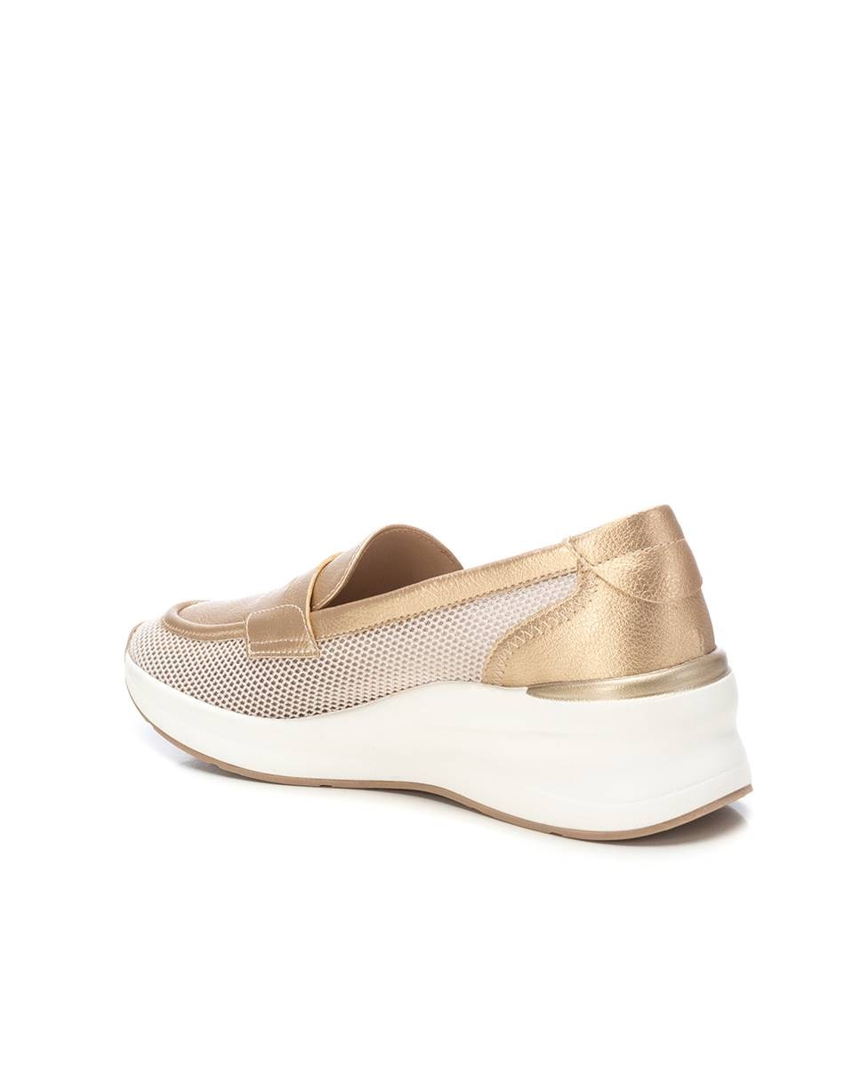 Mocasines de mujer con cuña y troquelados - Oro Oro-5