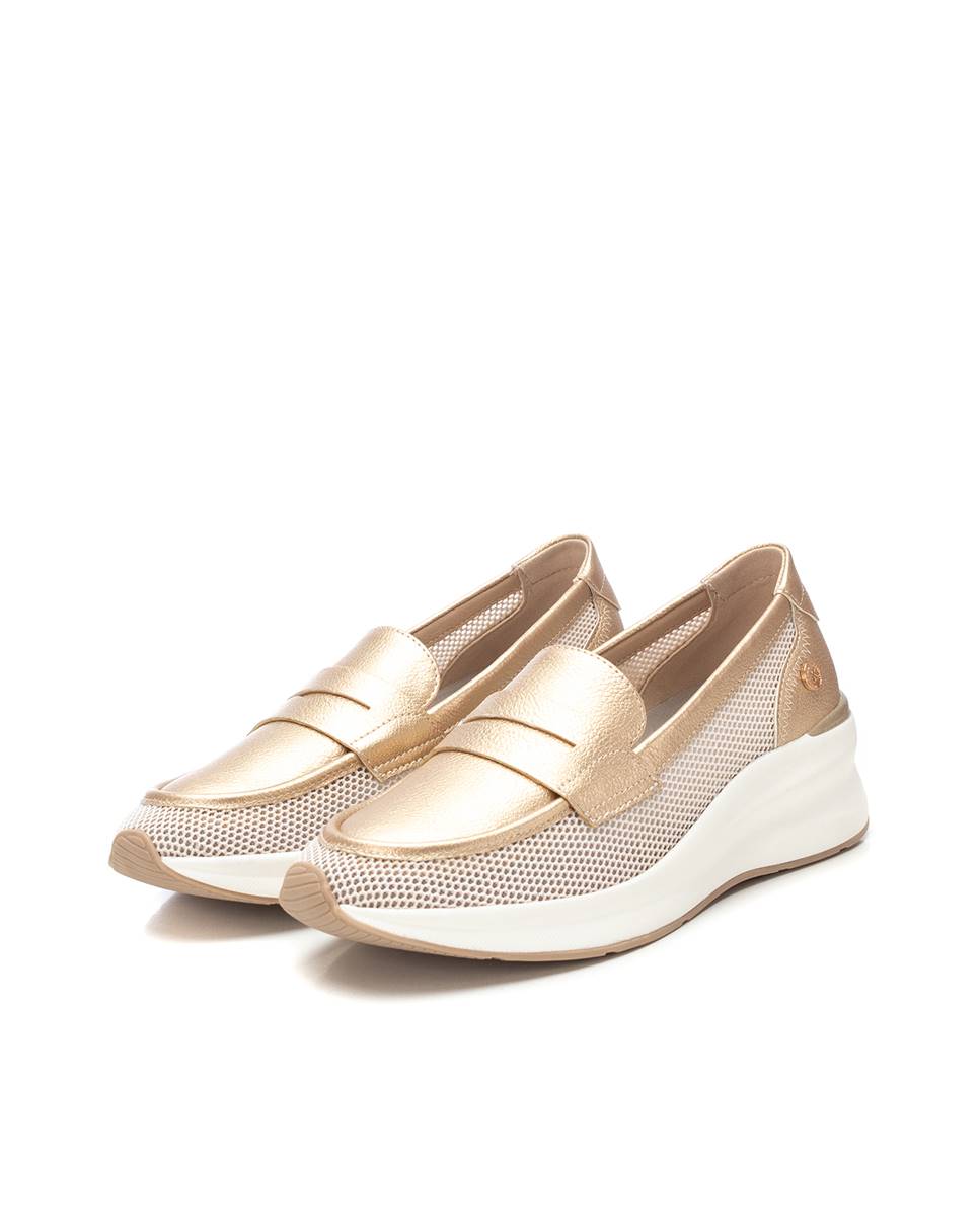 Mocasines de mujer con cuña y troquelados - Oro Oro-3