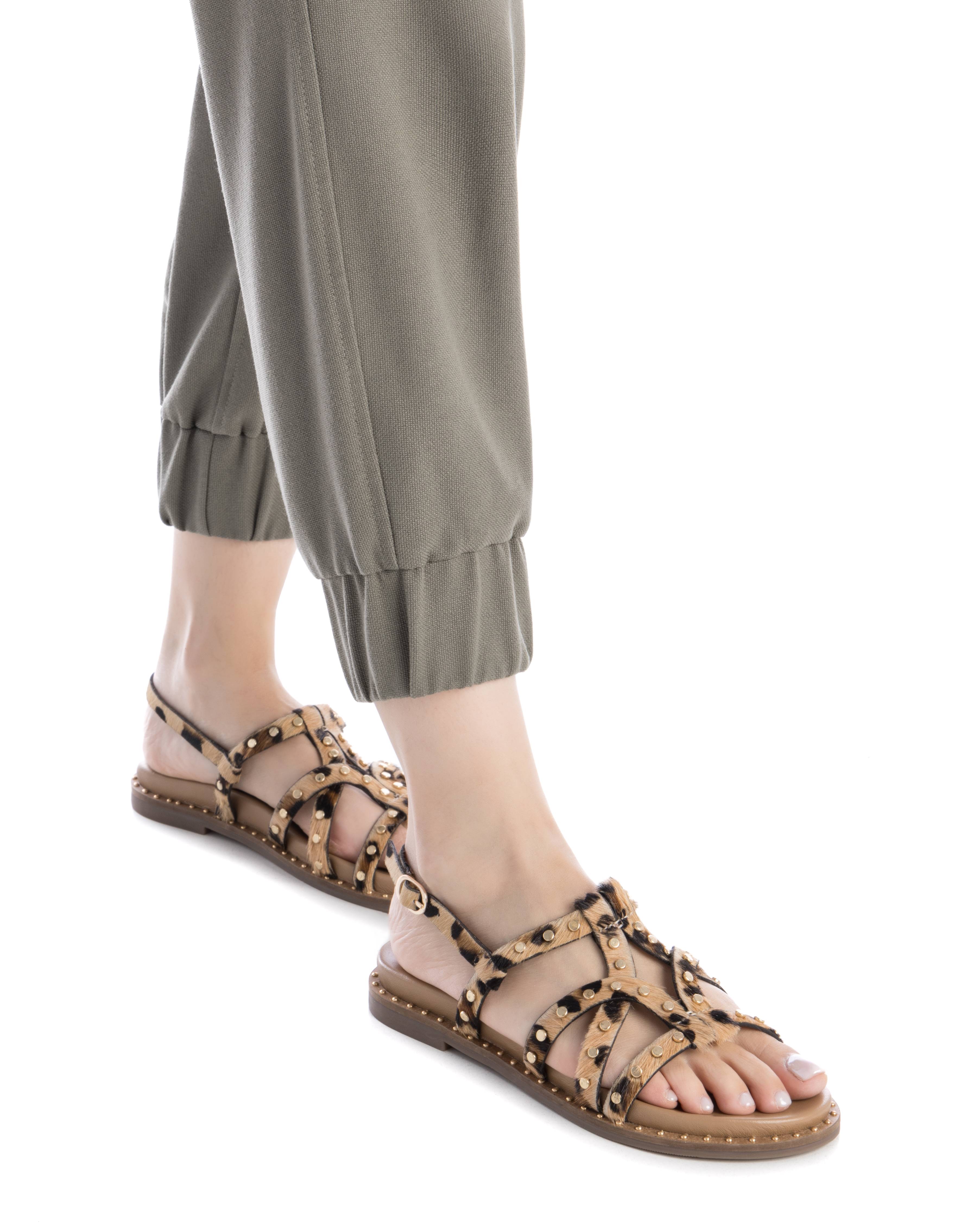 Sandalias planas de mujer de piel con cierre de hebilla - Carmela - Estampado Estampado-2