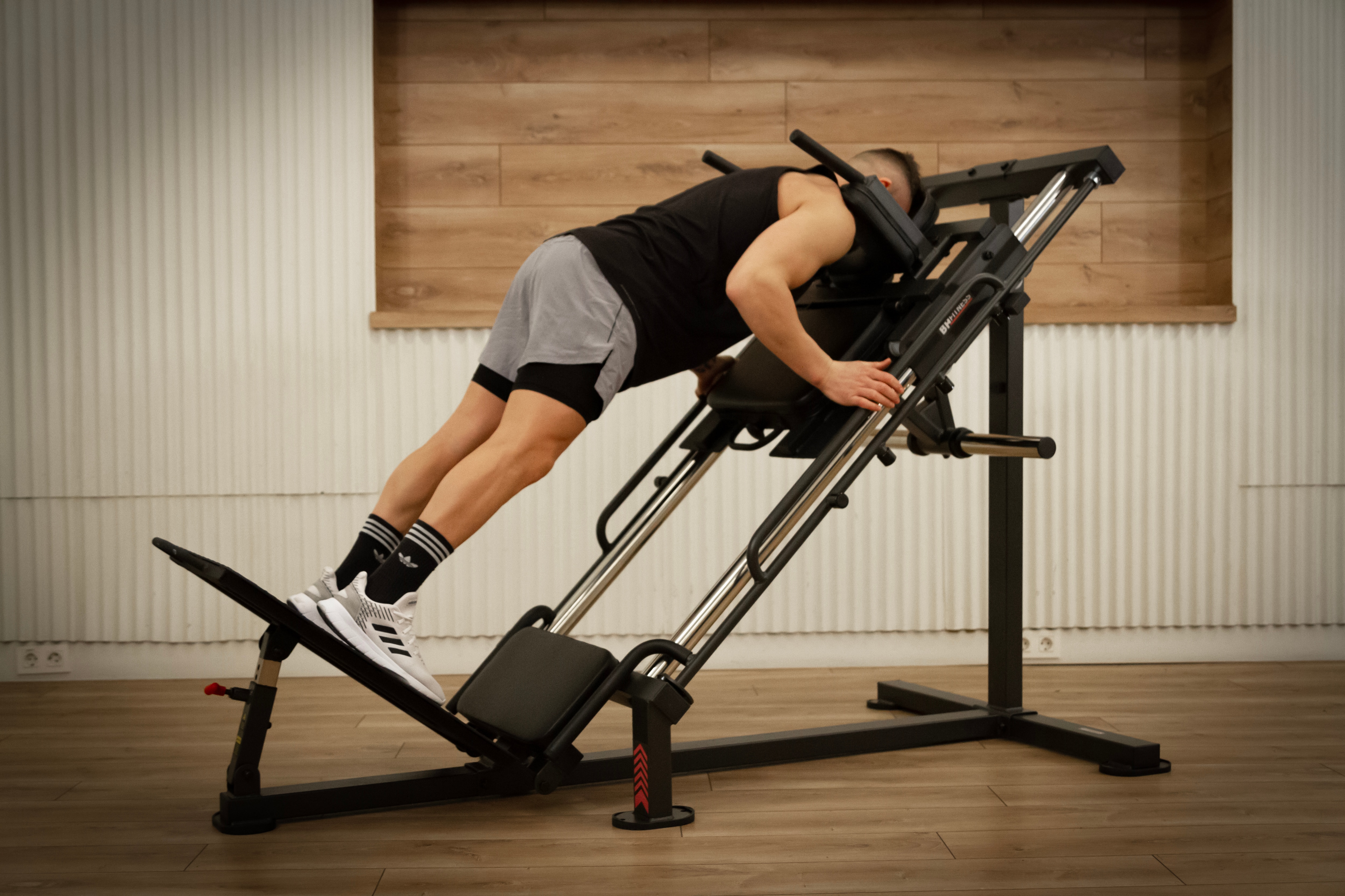 Imagen 4 de Prensa de piernas y sentadillas HACK SQUAT LEG PRESS 45º BH Fitness con envío gratis, montaje profesional opcional con cargo