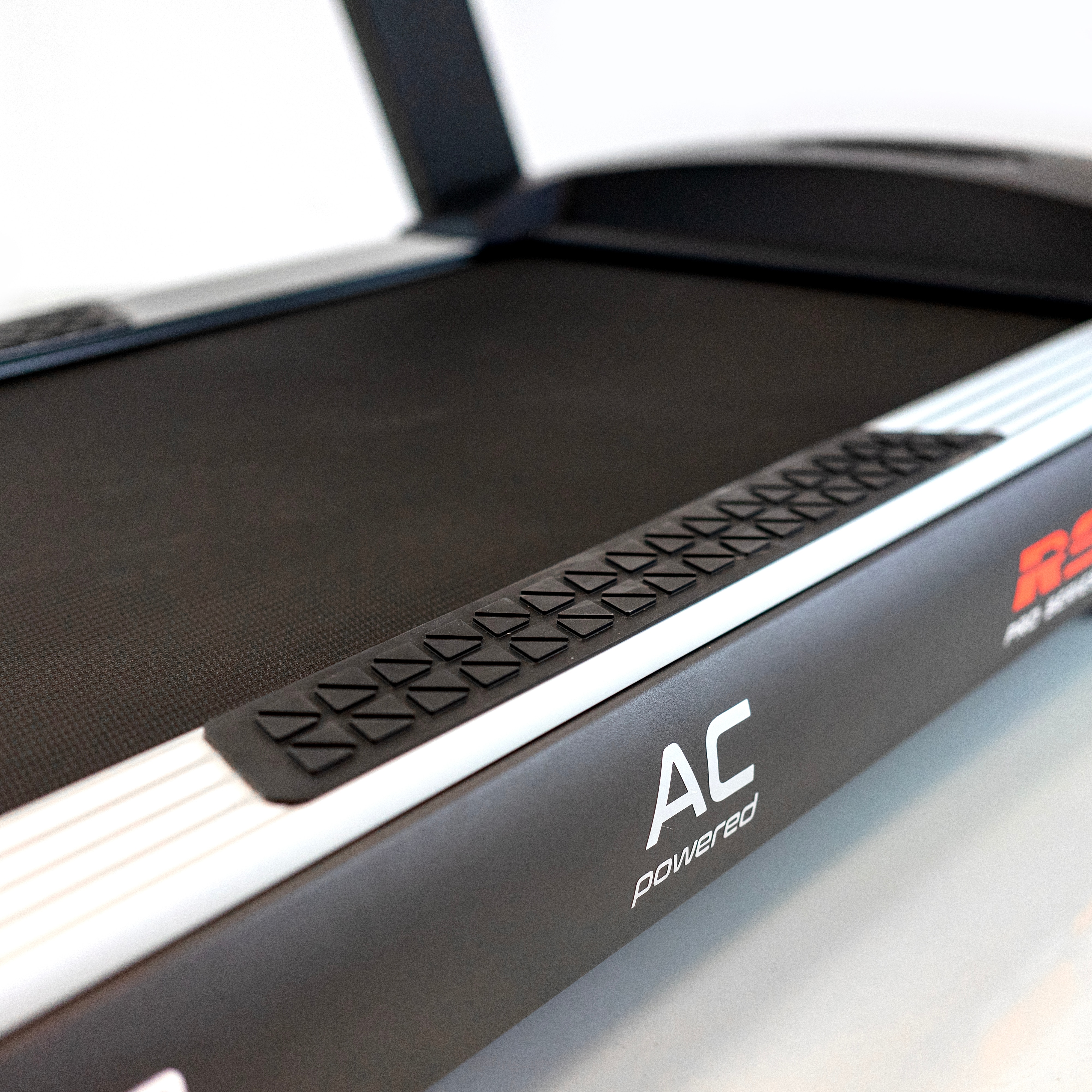 Cinta de correr semi-profesional RS1200 RS LINE SERIES BH Fitness con envío gratis, montaje opcional con cargo 6