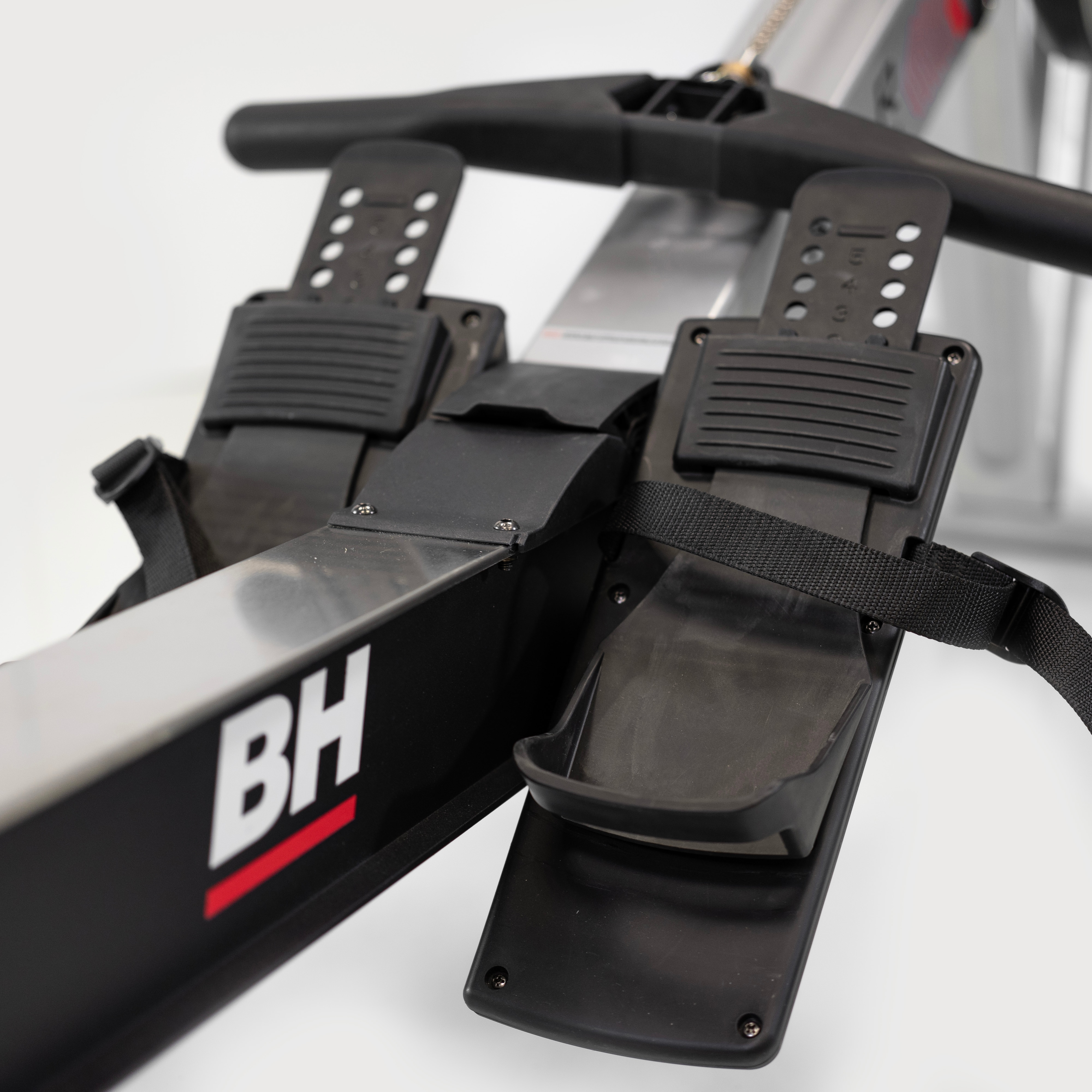 Remo semi-profesional KINGSTON BH Fitness con envío gratis, montaje profesional opcional con cargo 4