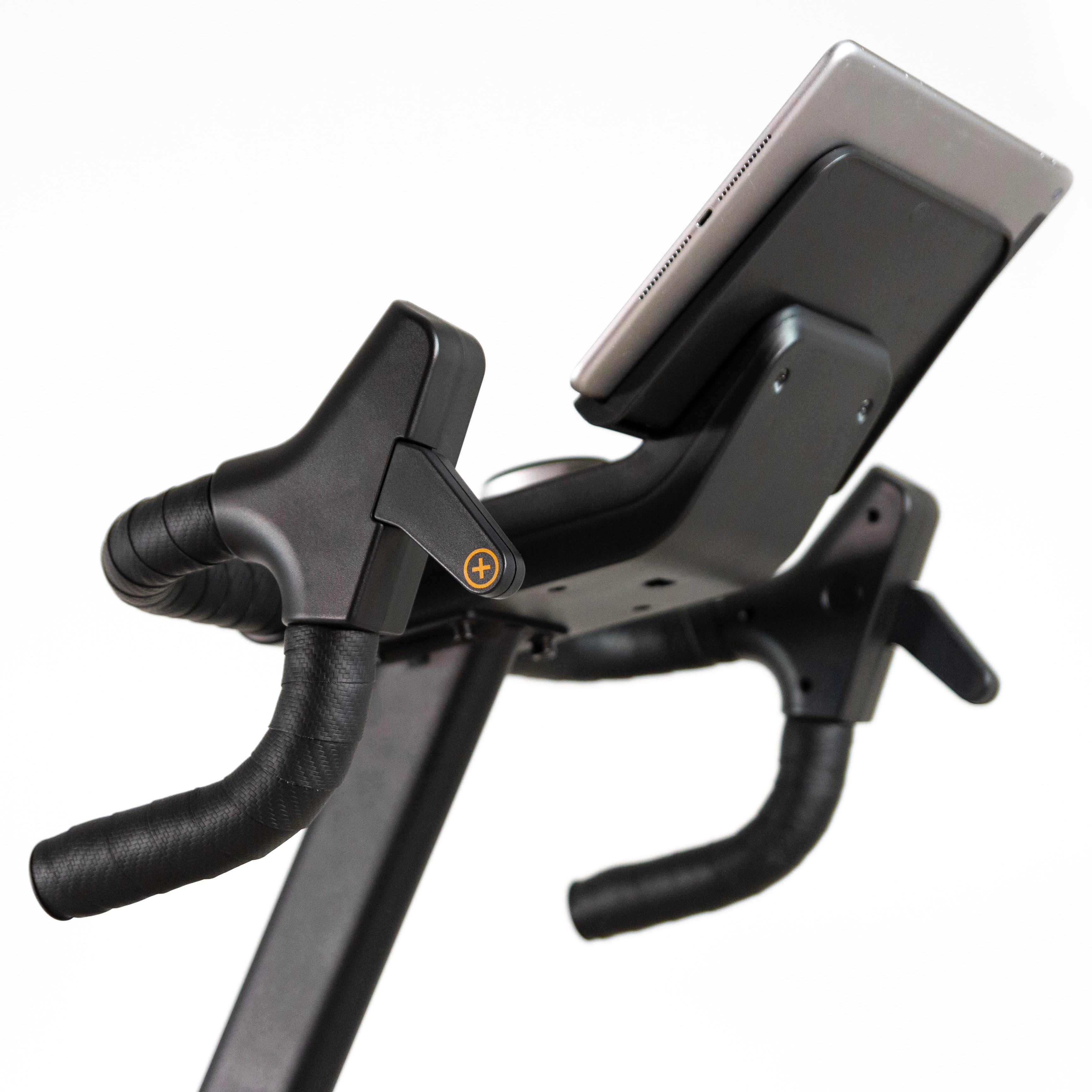 Bicicleta indoor OSAKA con conectividad BH Fitness con envío gratis, montaje opcional con cargo 3