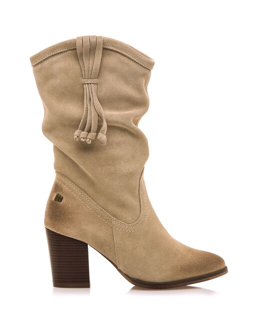 Imagen 0 de Botas altas de mujer en piel de serraje con detalle de flecos