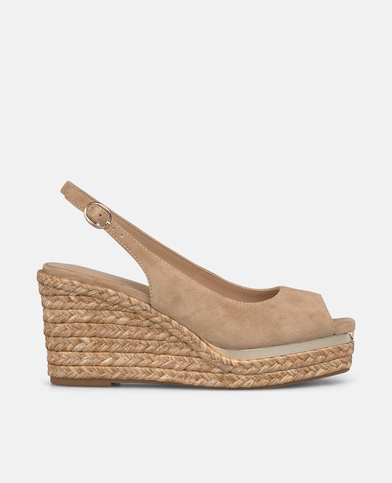 Sandalias de cuña de mujer de esparto con tira trasera con hebilla metalica ajustable - Arena Arena-1
