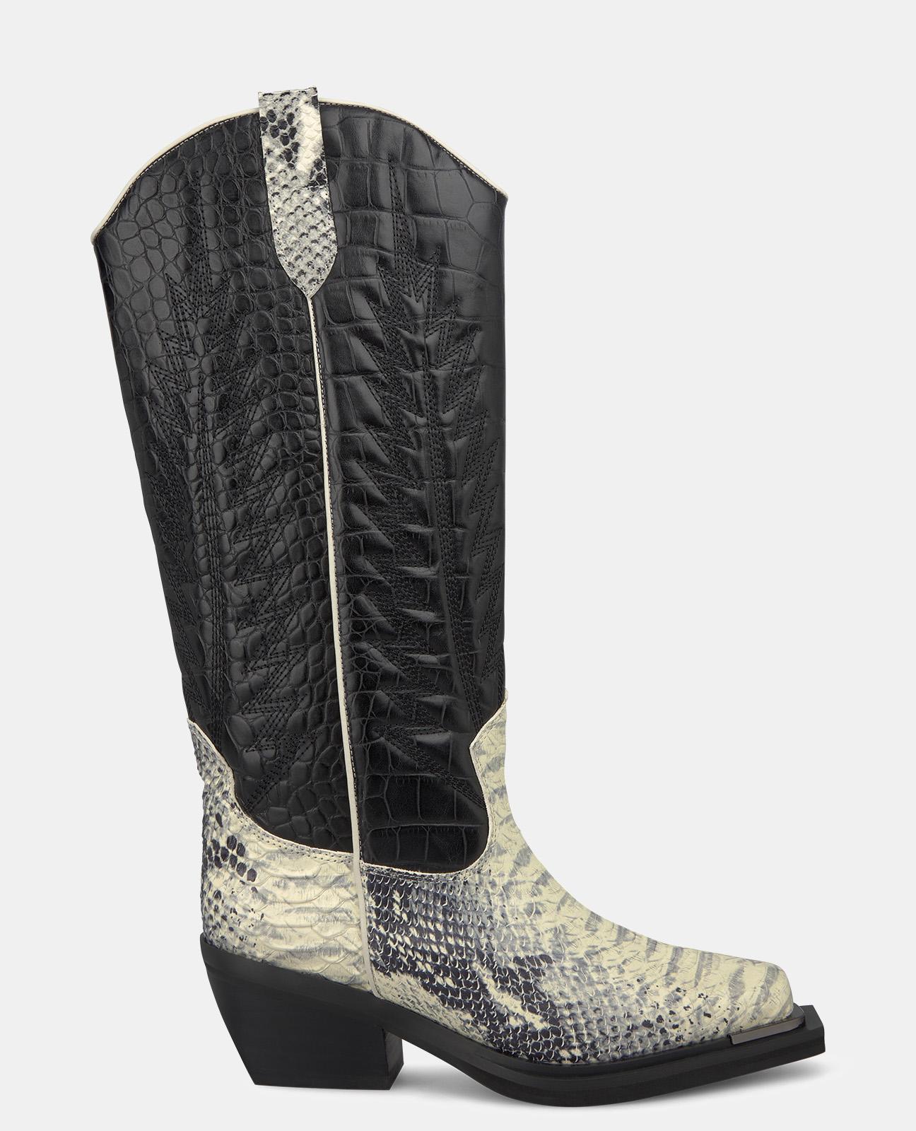 Botas de mujer en piel con puntera cuadrada