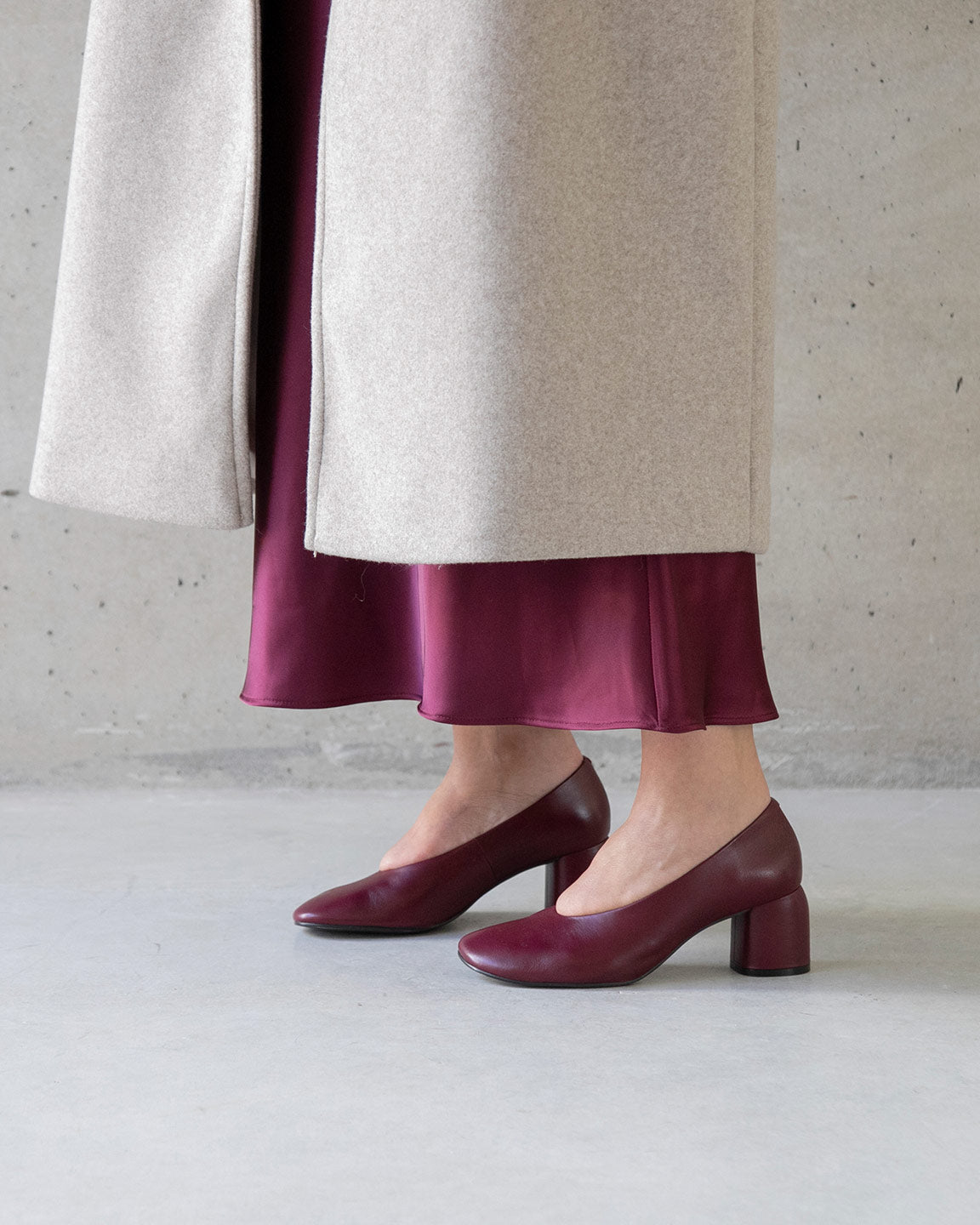 Zapatos de salón de mujer de piel con puntera redonda, Tessa - Ángel Alarcón - Burdeos Burdeos-2