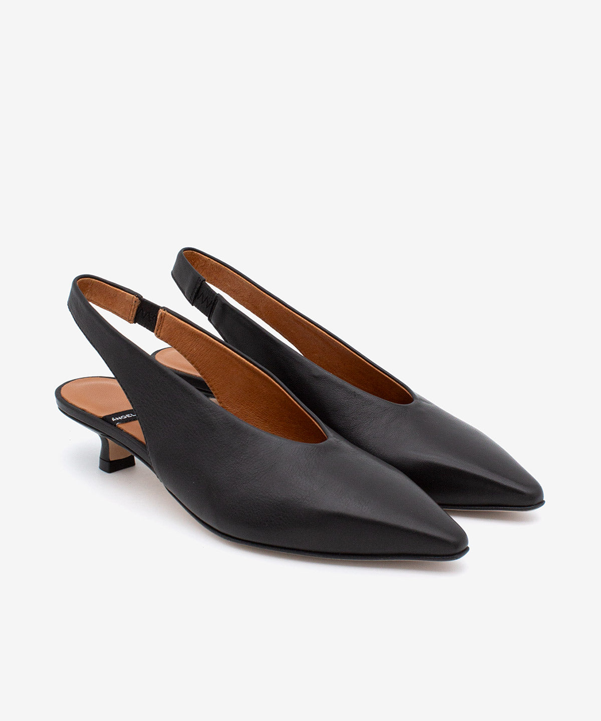 Zapato de salón de mujer destalonado de tacón bajo con escote alto de piel grano suave, SONIA - Ángel Alarcón - Negro Negro-3