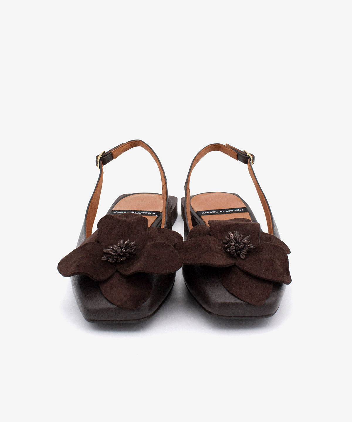 Slipper de mujer con tacón plano, de punta cuadrada con flor de adorno de Piel grano suave, ROSINA - Ángel Alarcón - Marrón oscuro Marrón oscuro-6