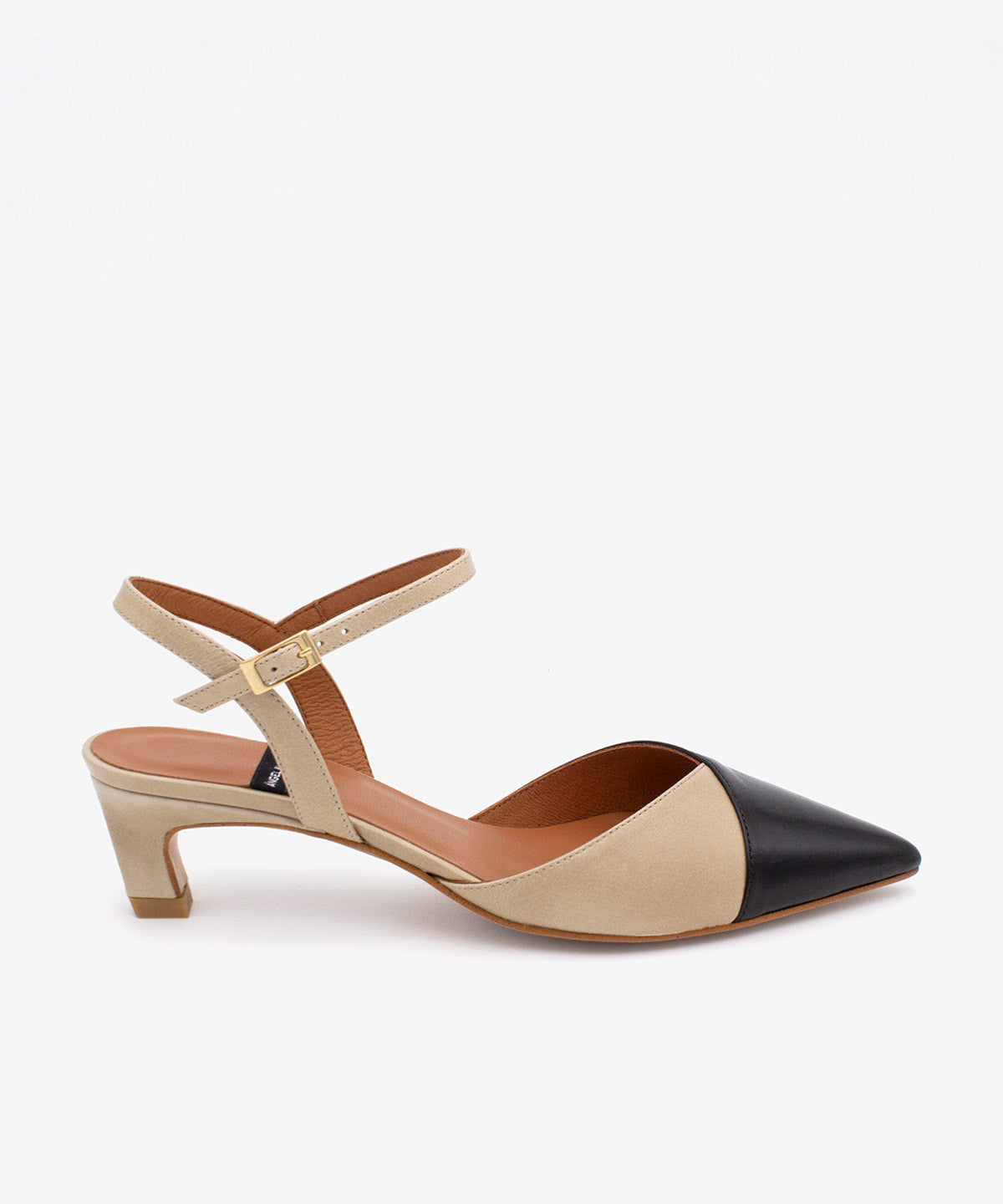 Ángel Alarcón - Zapato de salón destalonado de mujer ankle strap de punta fina y tacón bajo de piel texturizada, SERENA.