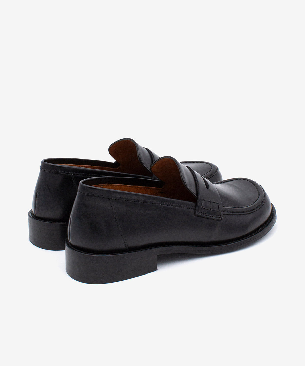 Mocasines planos de mujer de puntera redonda con tacon bajo de piel lisa semibrillo, louisa - Ángel Alarcón - Negro Negro-4