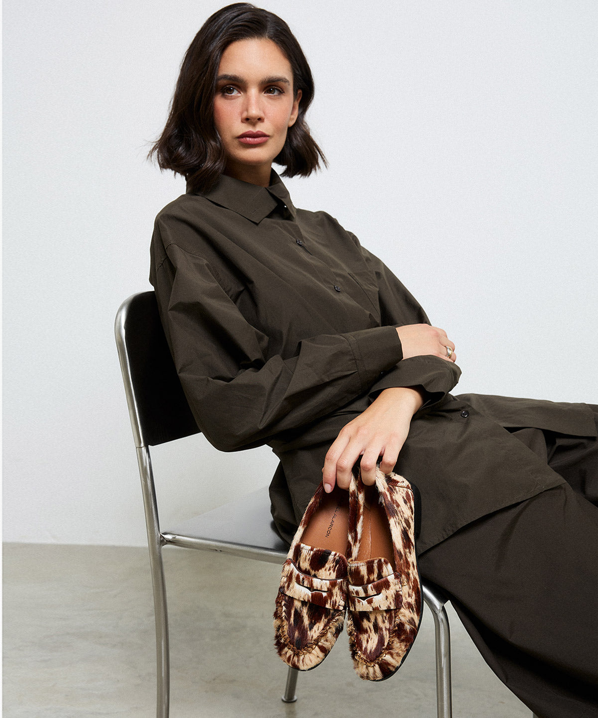 Mocasines planos de mujer de puntera redonda con suela rubber de pelo print, daphne - Ángel Alarcón - Marrón oscuro Marrón oscuro-3
