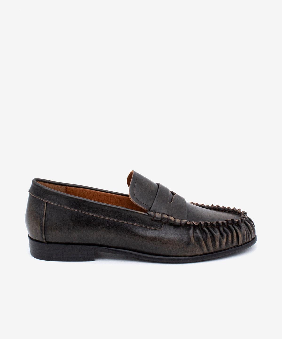Mocasines planos de mujer de puntera redonda con suela rubber de piel cepillada vac, daphne - Ángel Alarcón - Marrón oscuro Marrón oscuro-1