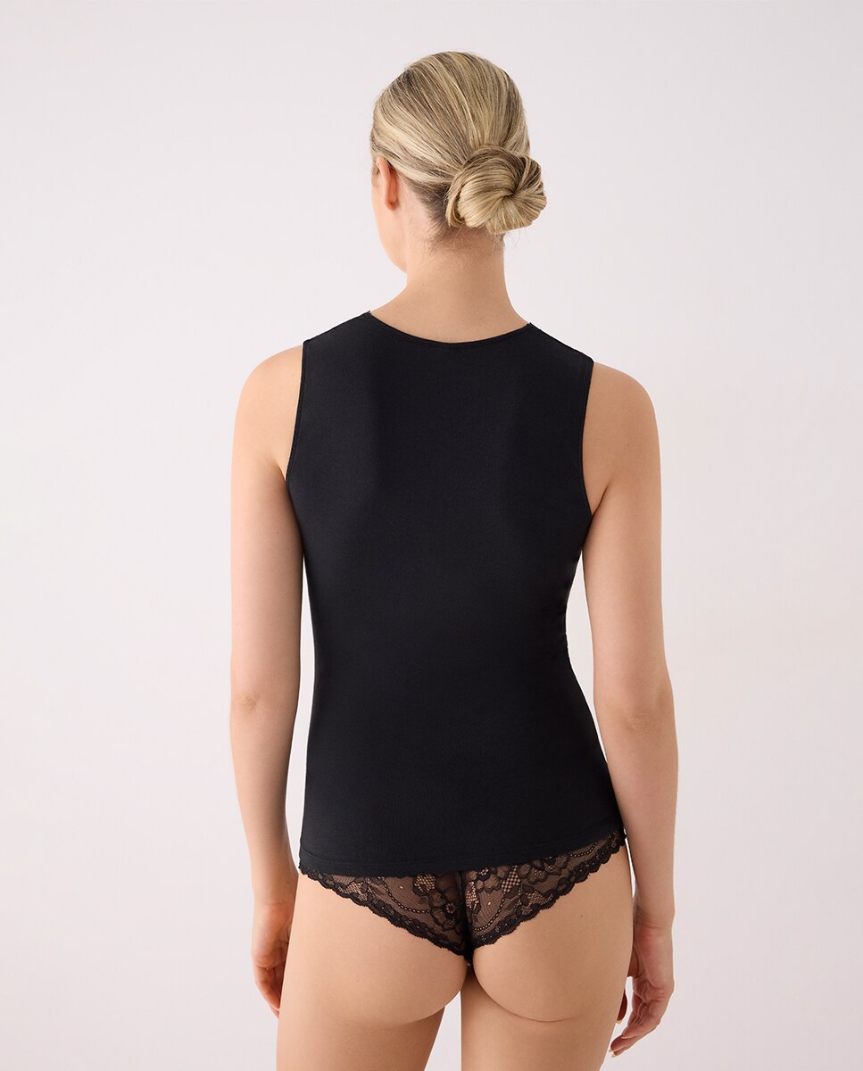 Camiseta tirantes anchos escote de encaje - Ysabel Mora - Negro Negro-2