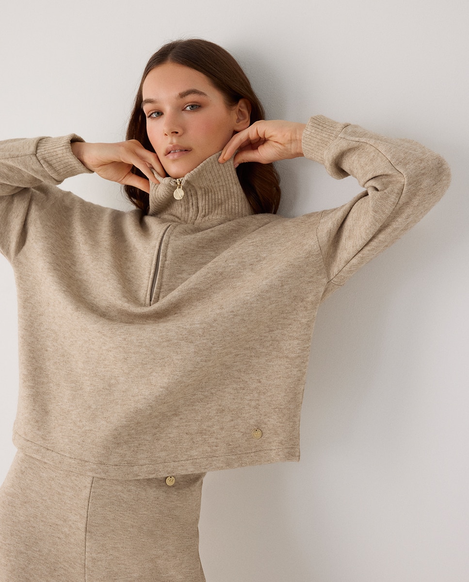 Imagen 0 de Sudadera cálida cuello con cremallera Beige