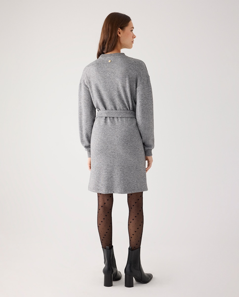 Vestido corto cálido con cinturón ajustable - Ysabel Mora - Gris claro Gris claro-2
