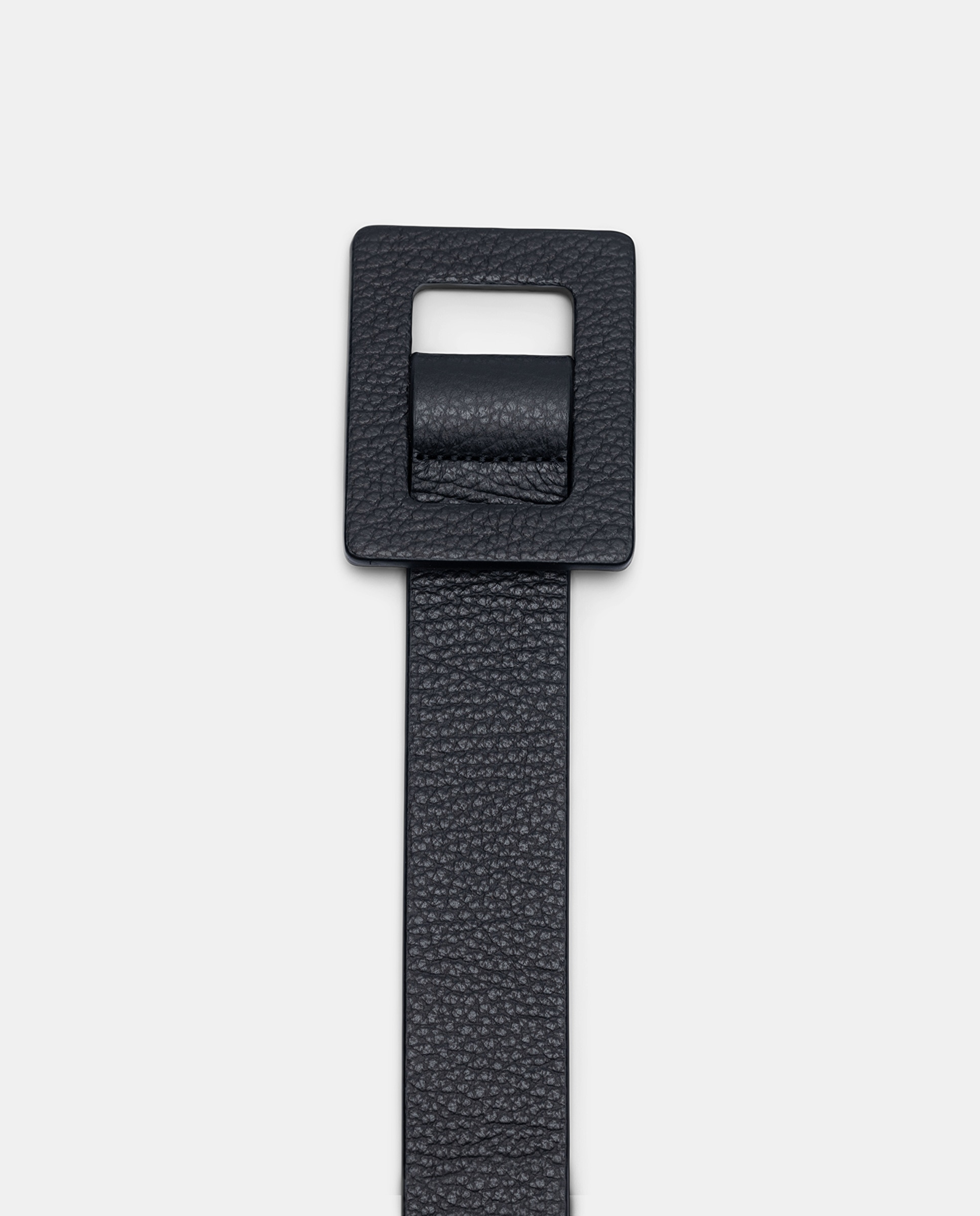 Cinto com Fivela Quadrada de Pele de Bovino Preto-3