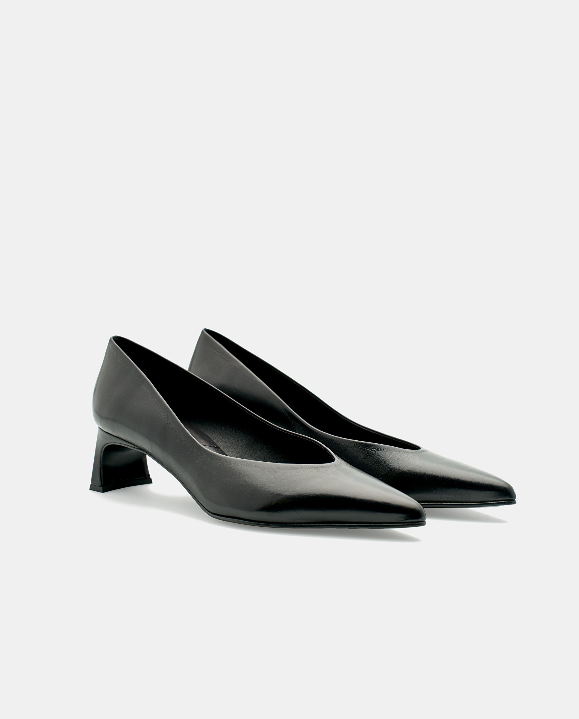 Imagen 2 de Zapatos de salón cort de mujer de piel - Lottusse - Negro Negro