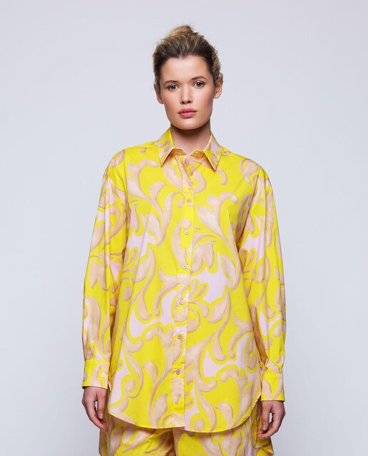 Imagen 0 de Camisa de mujer amplia con estampado ornamental