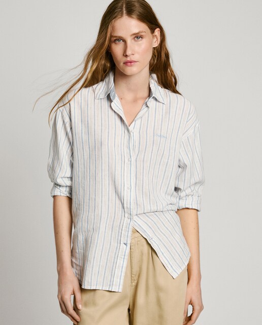 Imagen 0 de Camisa de mujer fit cropped con estampado de rayas
