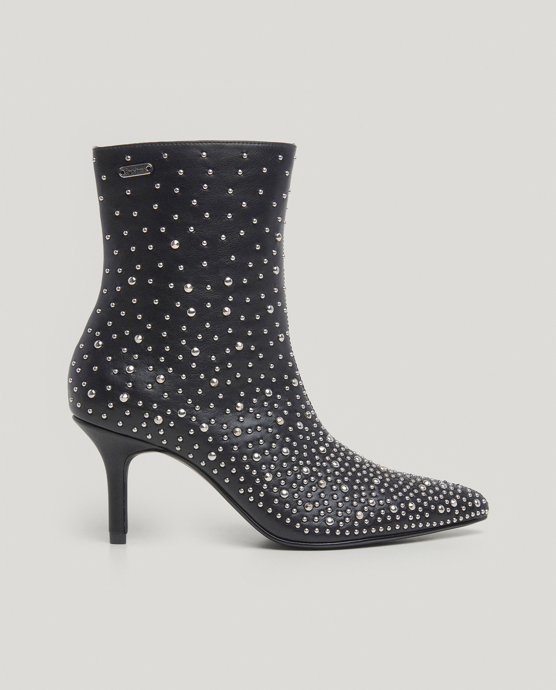 Botas de mujer efecto piel con tachuelas metálicas
