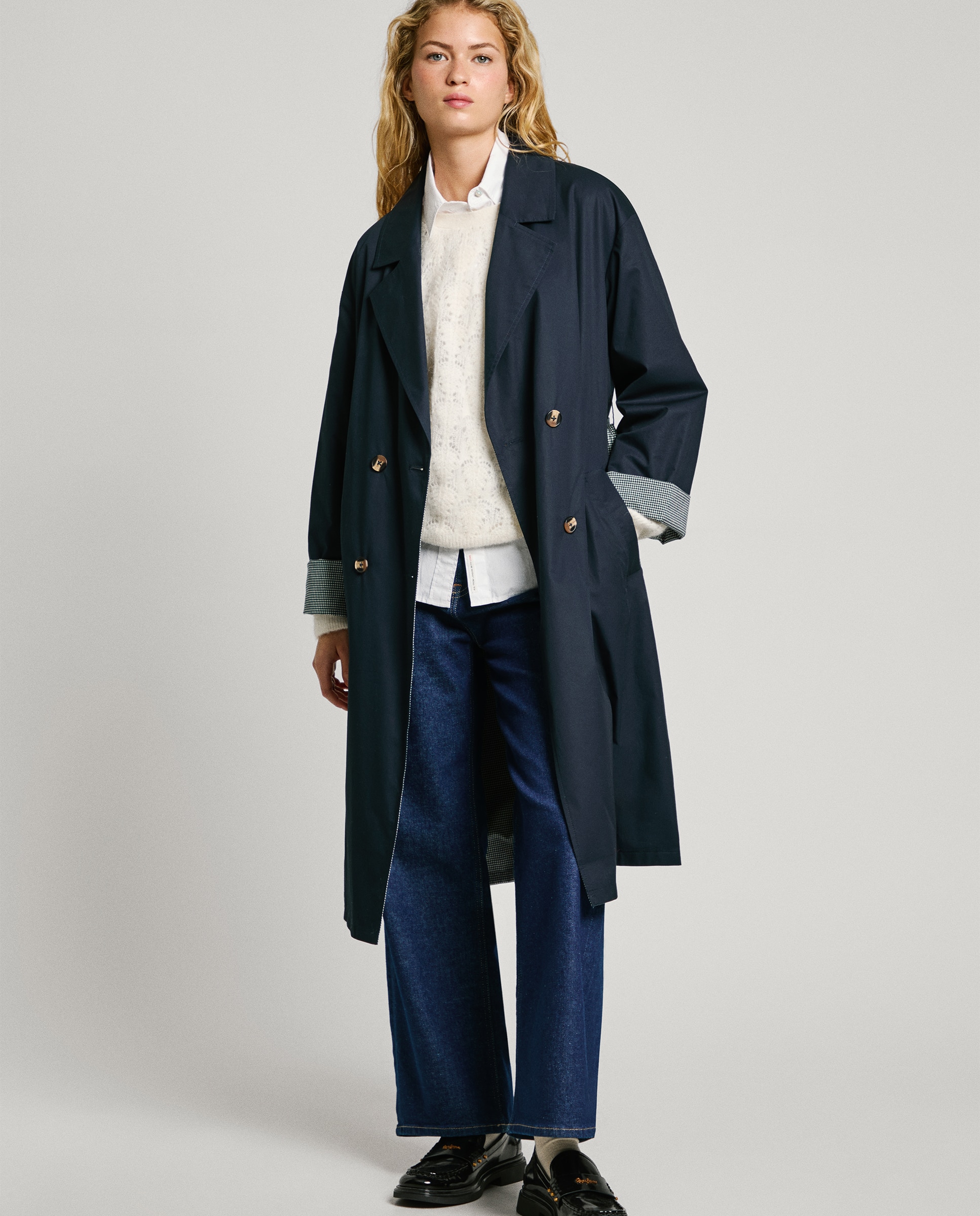 Pepe Jeans - Gabardina de mujer reversible con lazo desmontable.