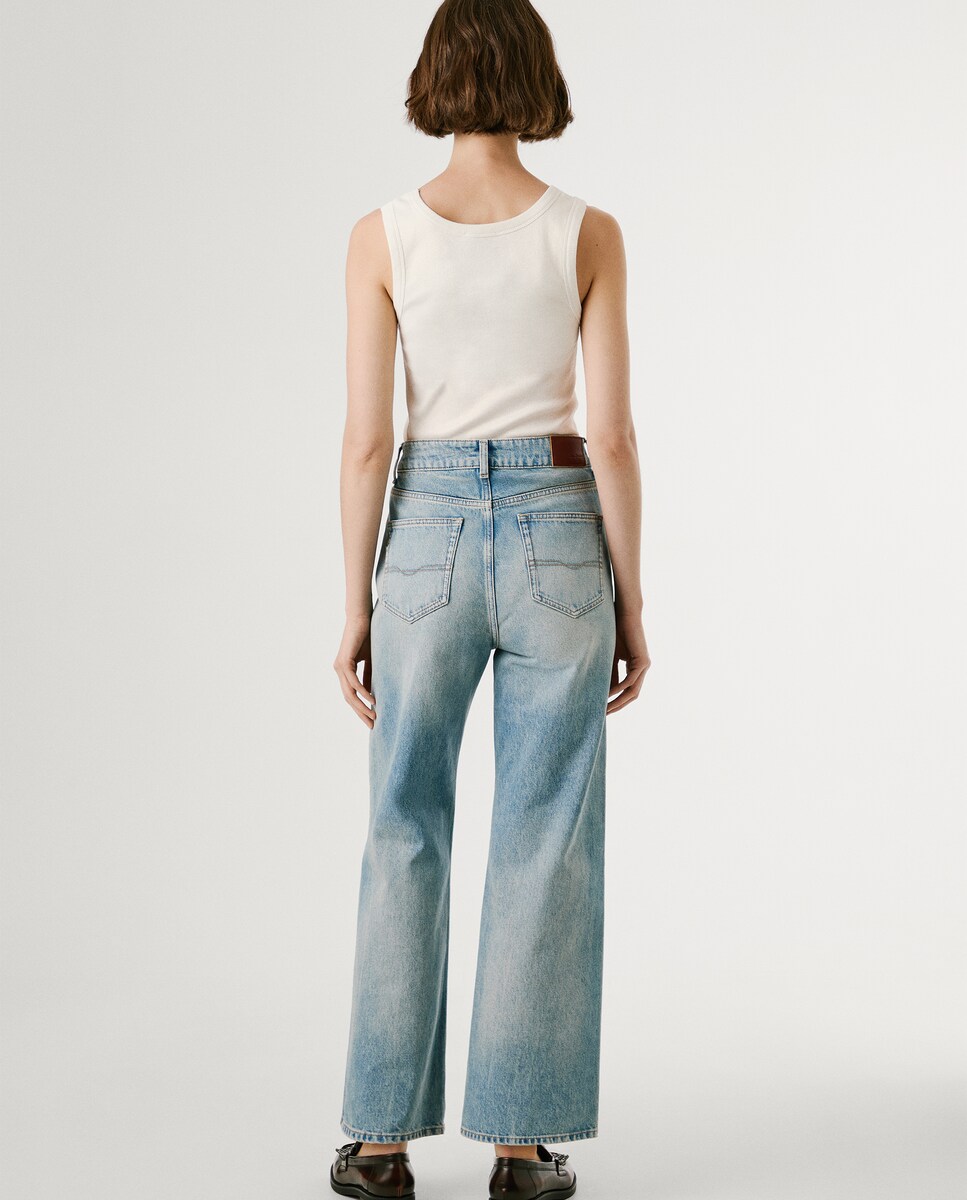 Vaquero recto de mujer tiro alto con efecto desgastado · Pepe