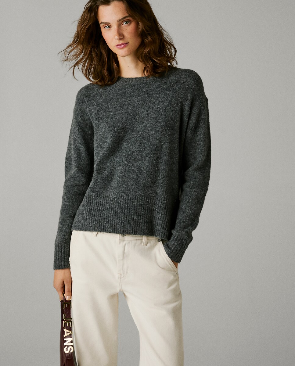 Jersey de mujer cuello redondo con abertura trasera · Pepe Jeans