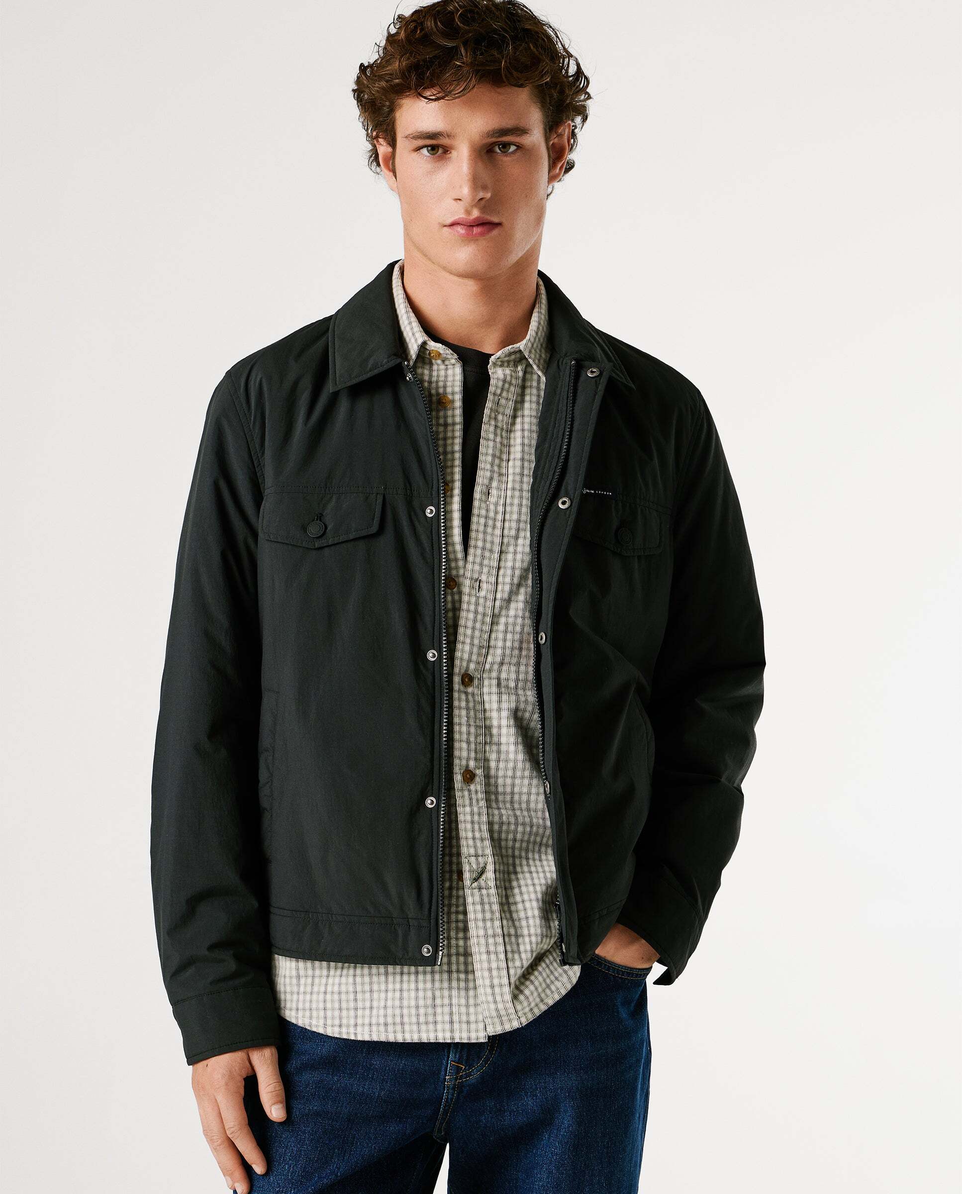 Pepe Jeans - Chaqueta de hombre con cuello camisero.