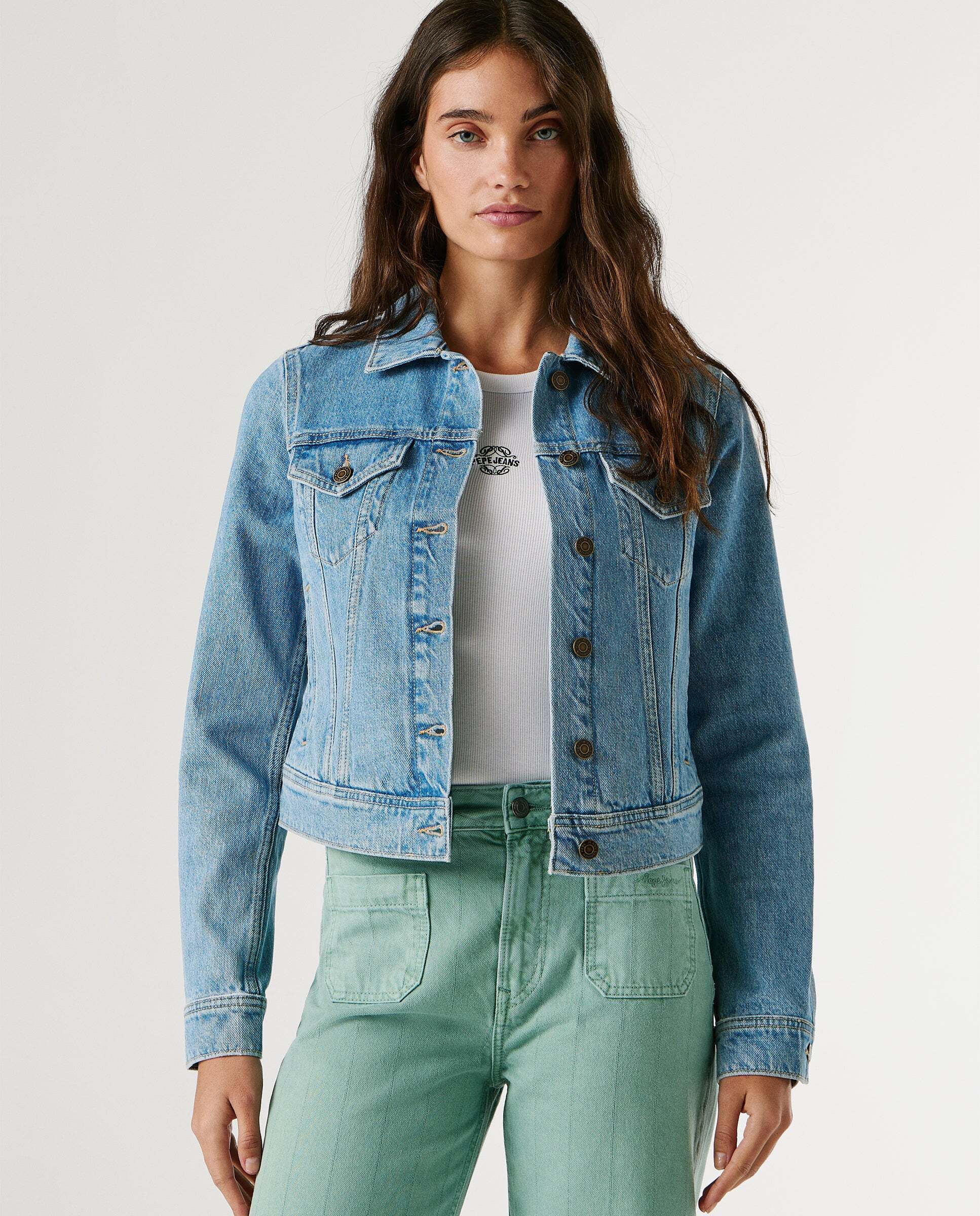 Pepe Jeans - Cazadora vaquera de mujer fit slim.
