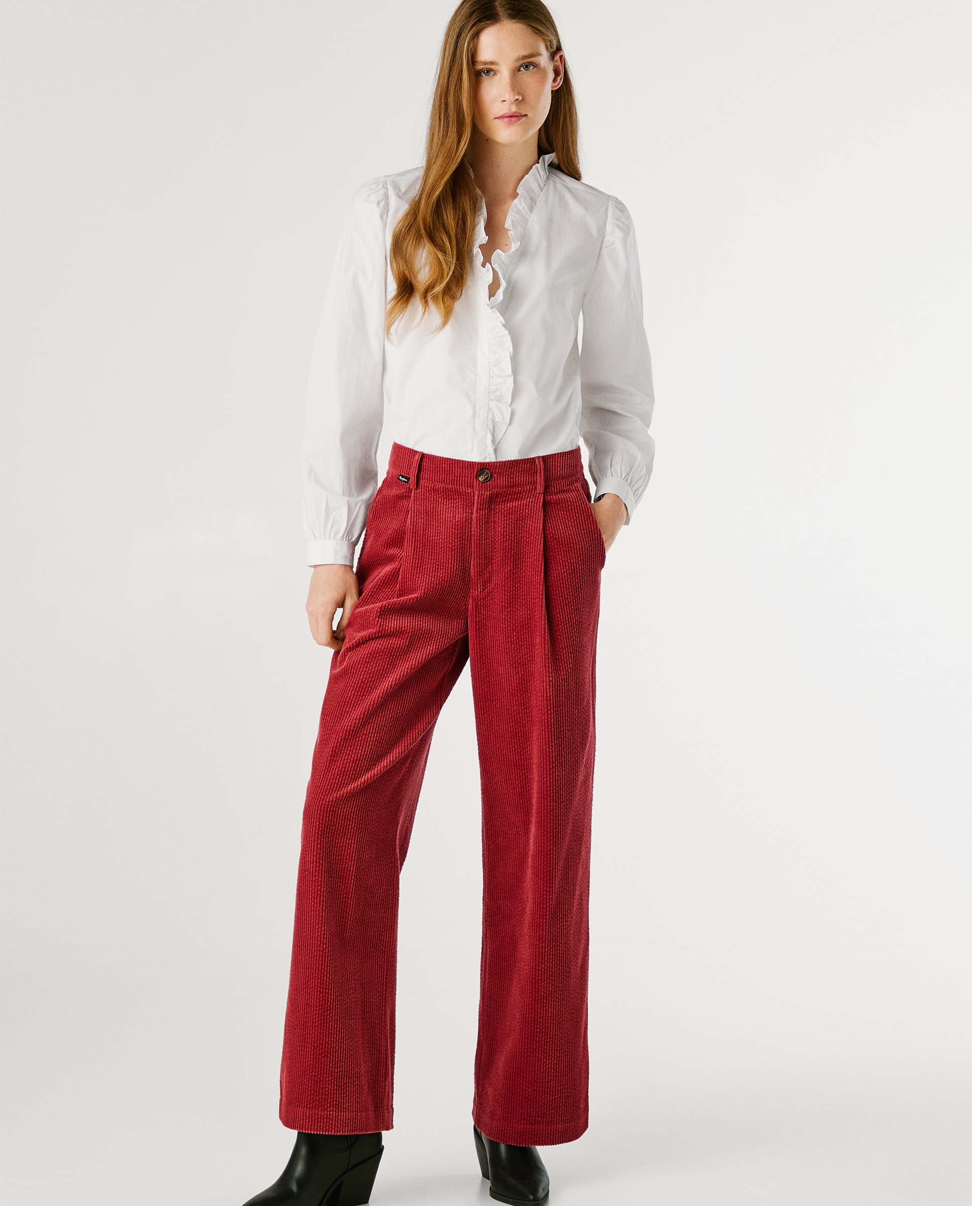 Pantalón recto de mujer en pana