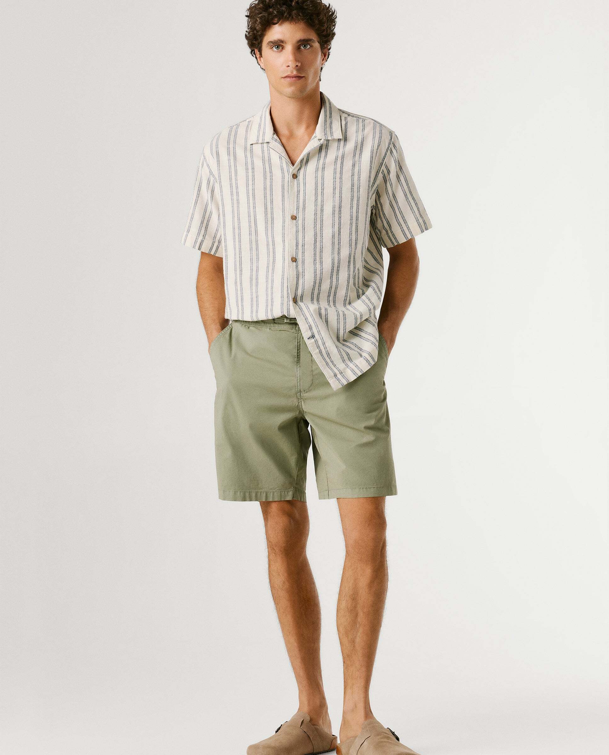 Pepe Jeans - Bermuda de hombre popelín fit relaxed.