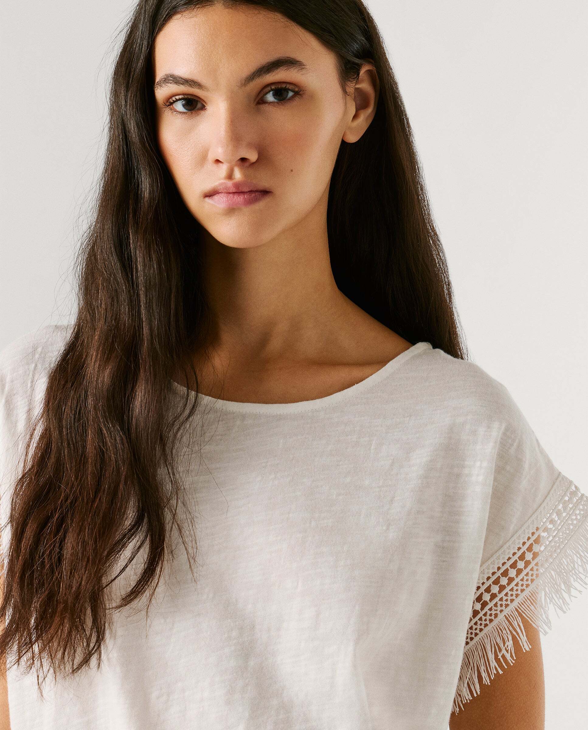 Camiseta de mujer cuello redondo con flecos - Pepe Jeans - Blanco Blanco-4