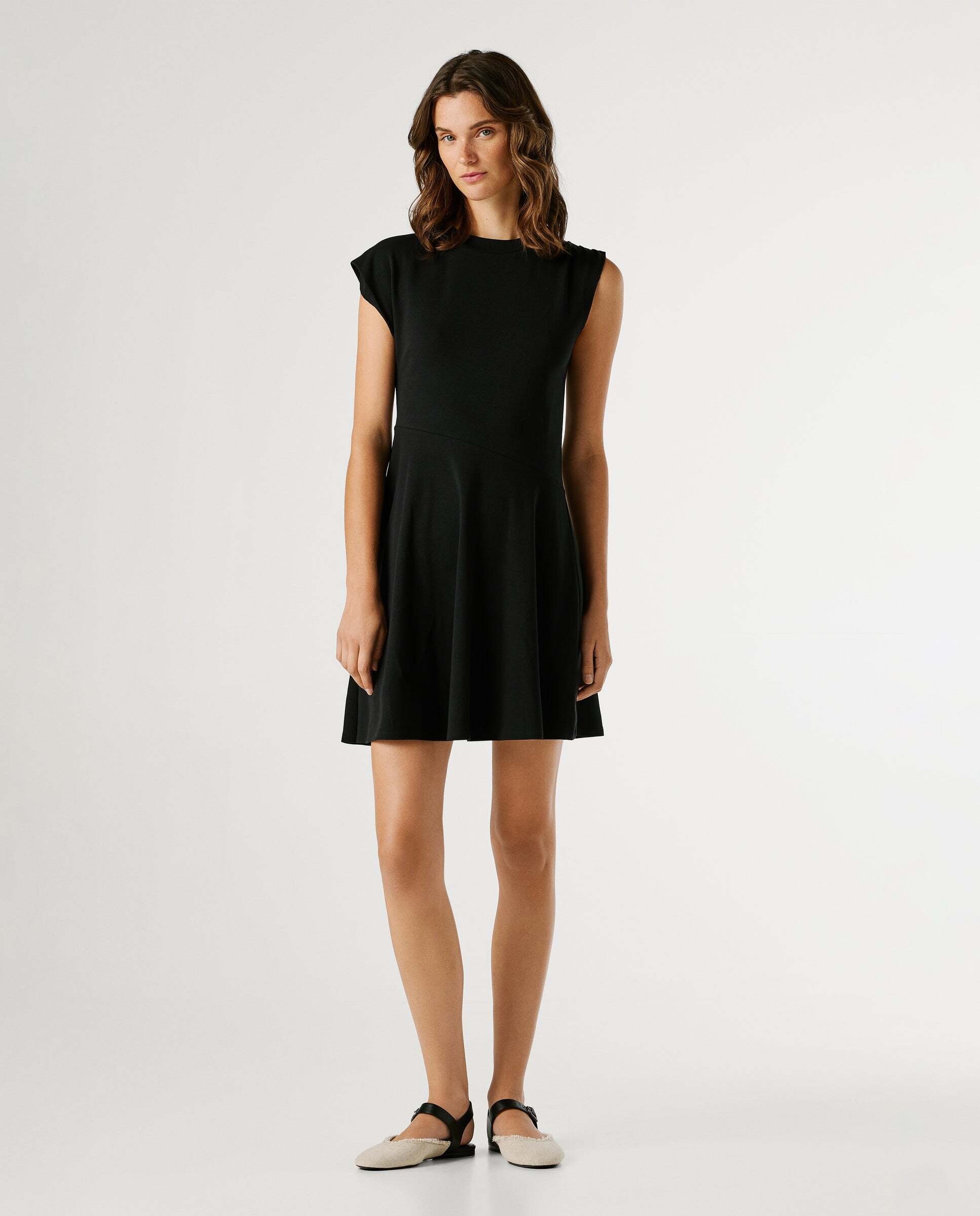 Pepe Jeans - Vestido corto de mujer asimétrico.