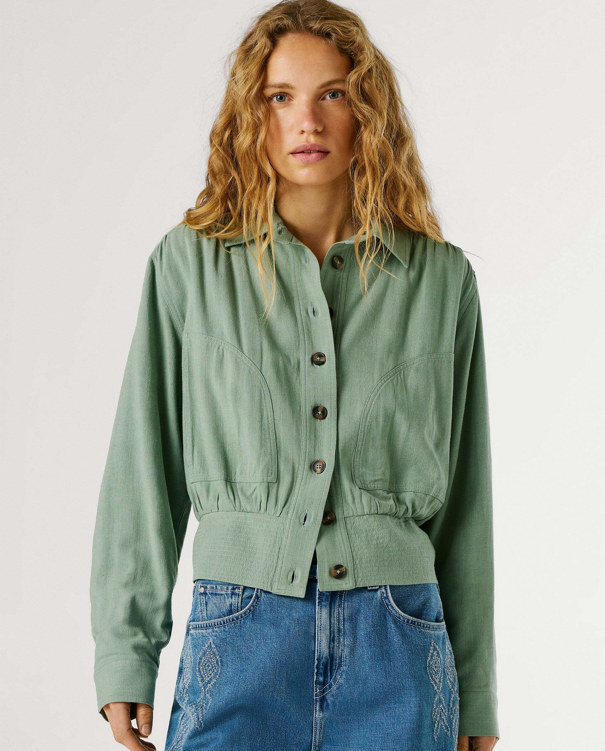 Imagen 0 de Chaqueta bomber cuello camisero con lino Verde