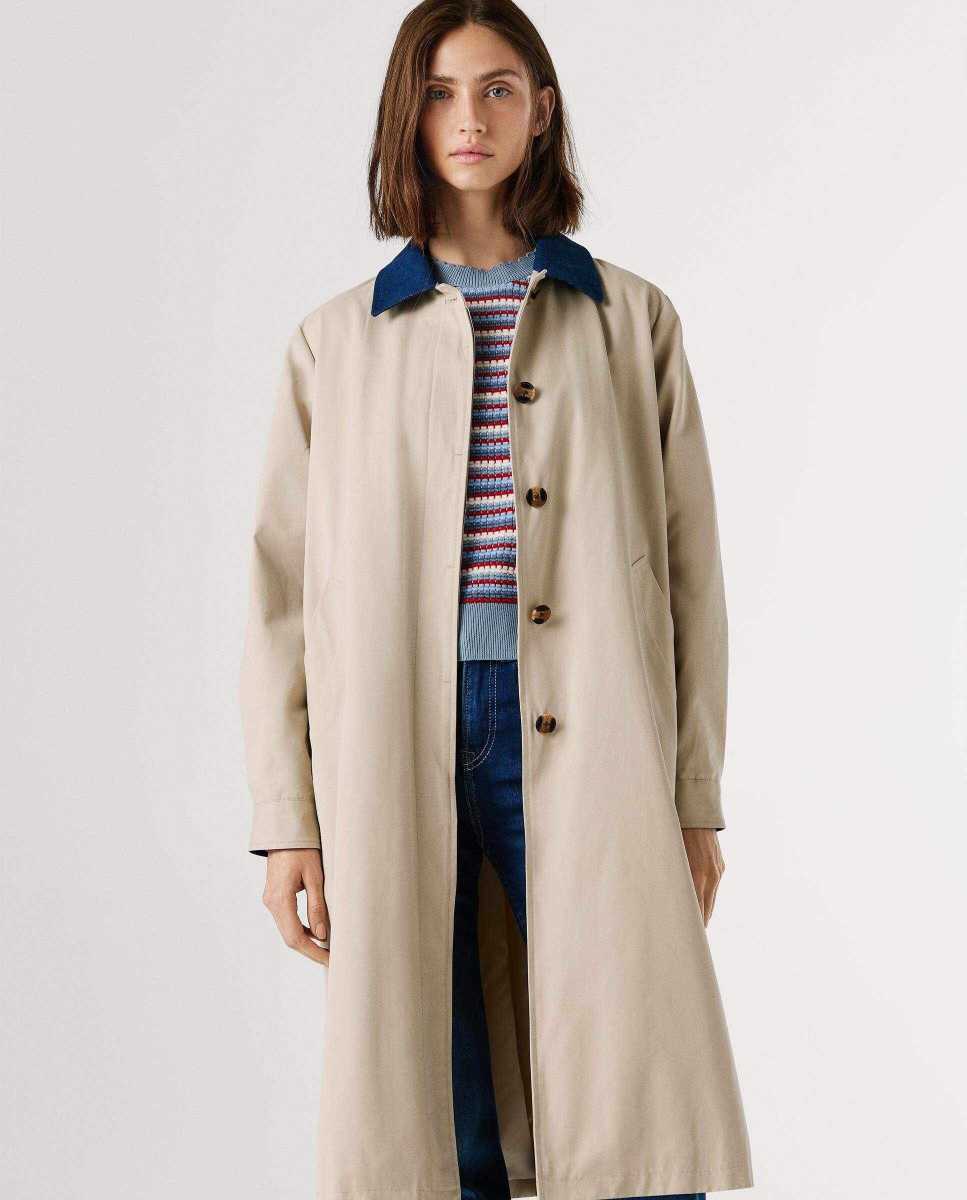Pepe Jeans - Gabardina de mujer con cuello camisero.