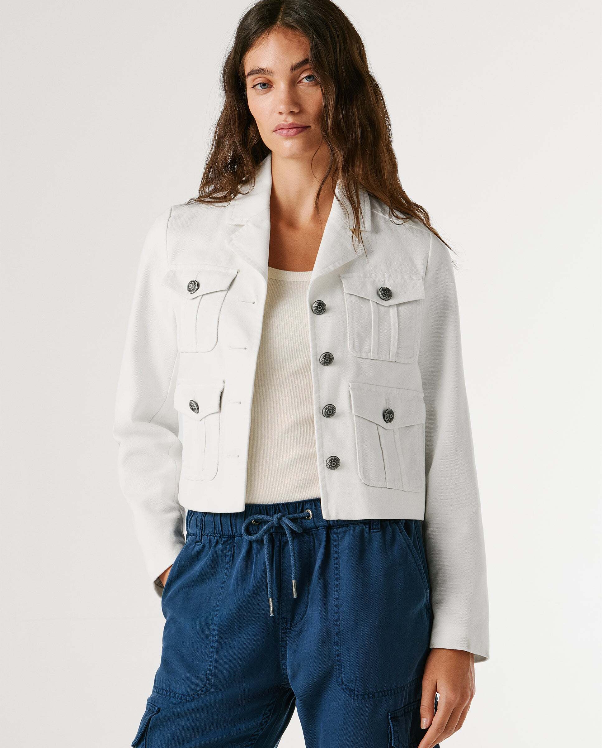Pepe Jeans - Cazadora de mujer de sarga fit cropped.