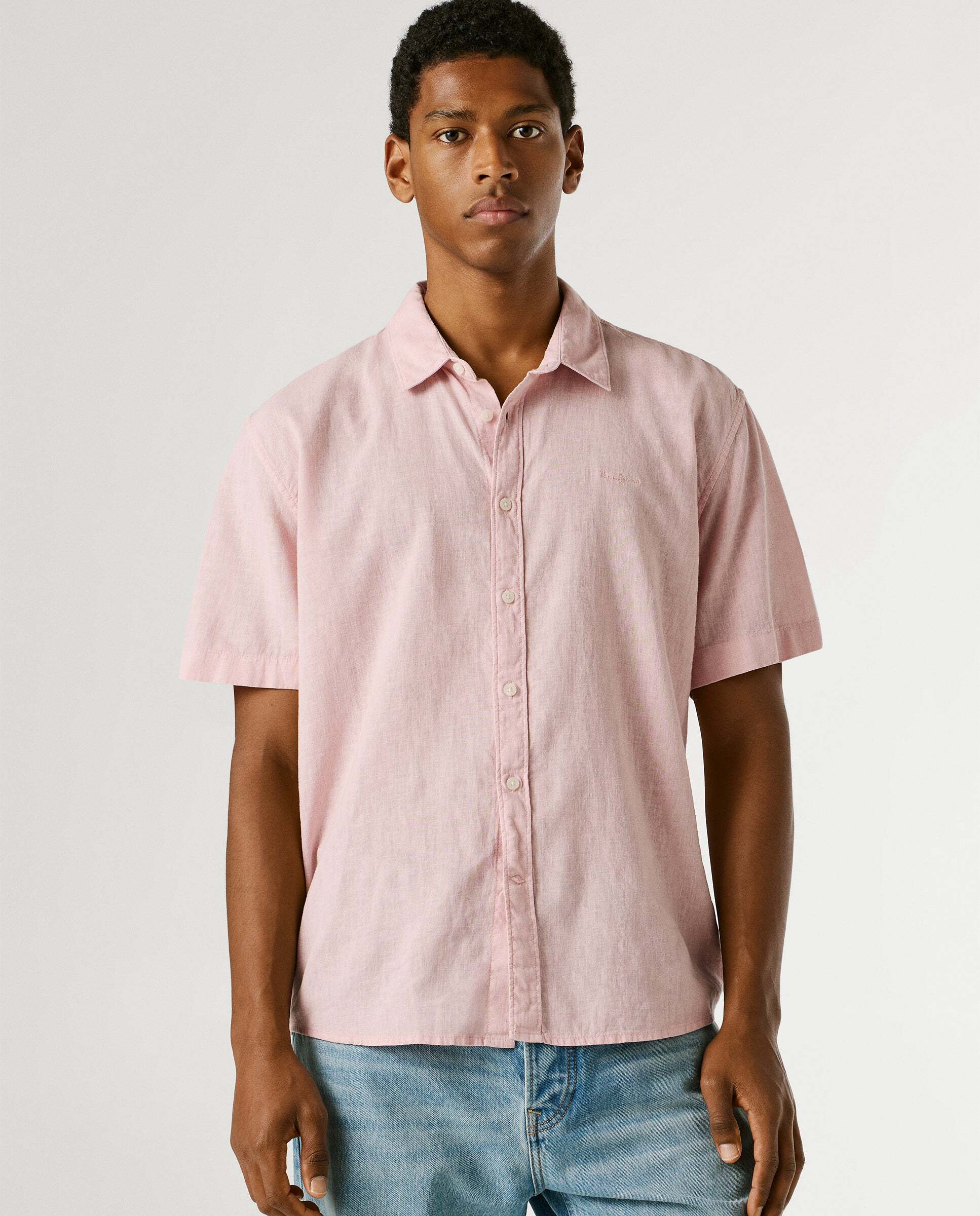 Imagen 0 de Camisa de lino teñida en prenda Rosa claro