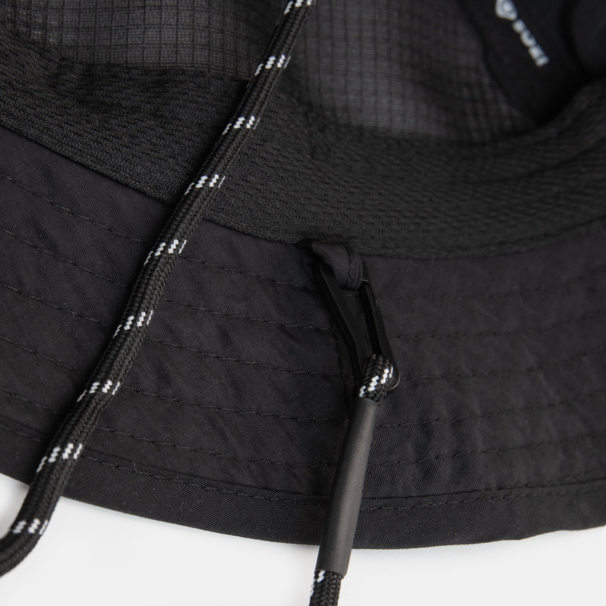 Sombrero unisex con Malla de Ventilación TRENTO Izas - Negro Negro-4