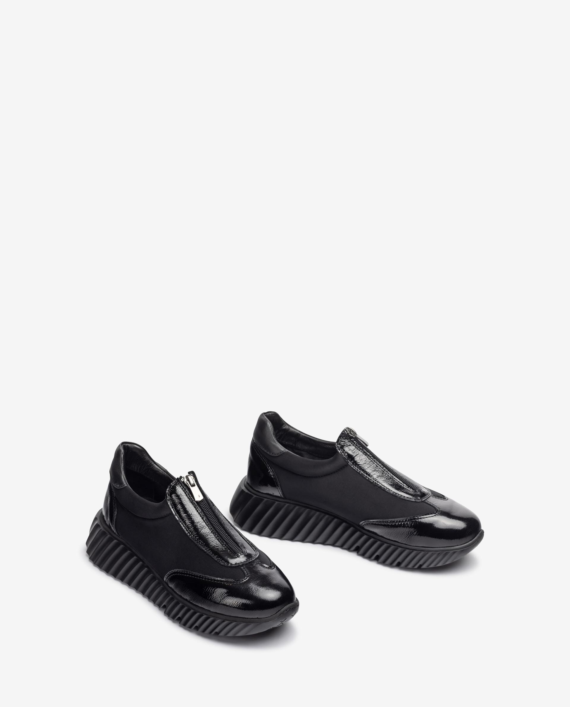 Zapatillas deportivas de mujer en color negro