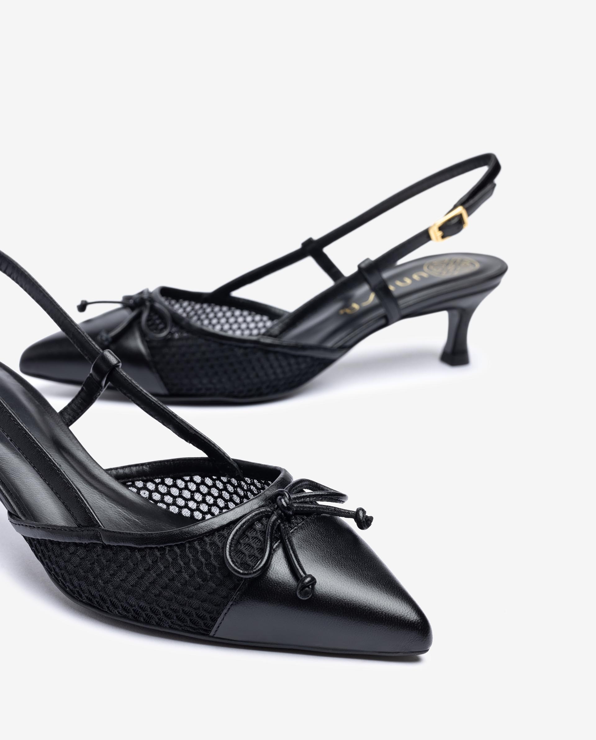 Zapatos de salón de mujer de punta afilada y piel napa - Unisa - Negro Negro-4